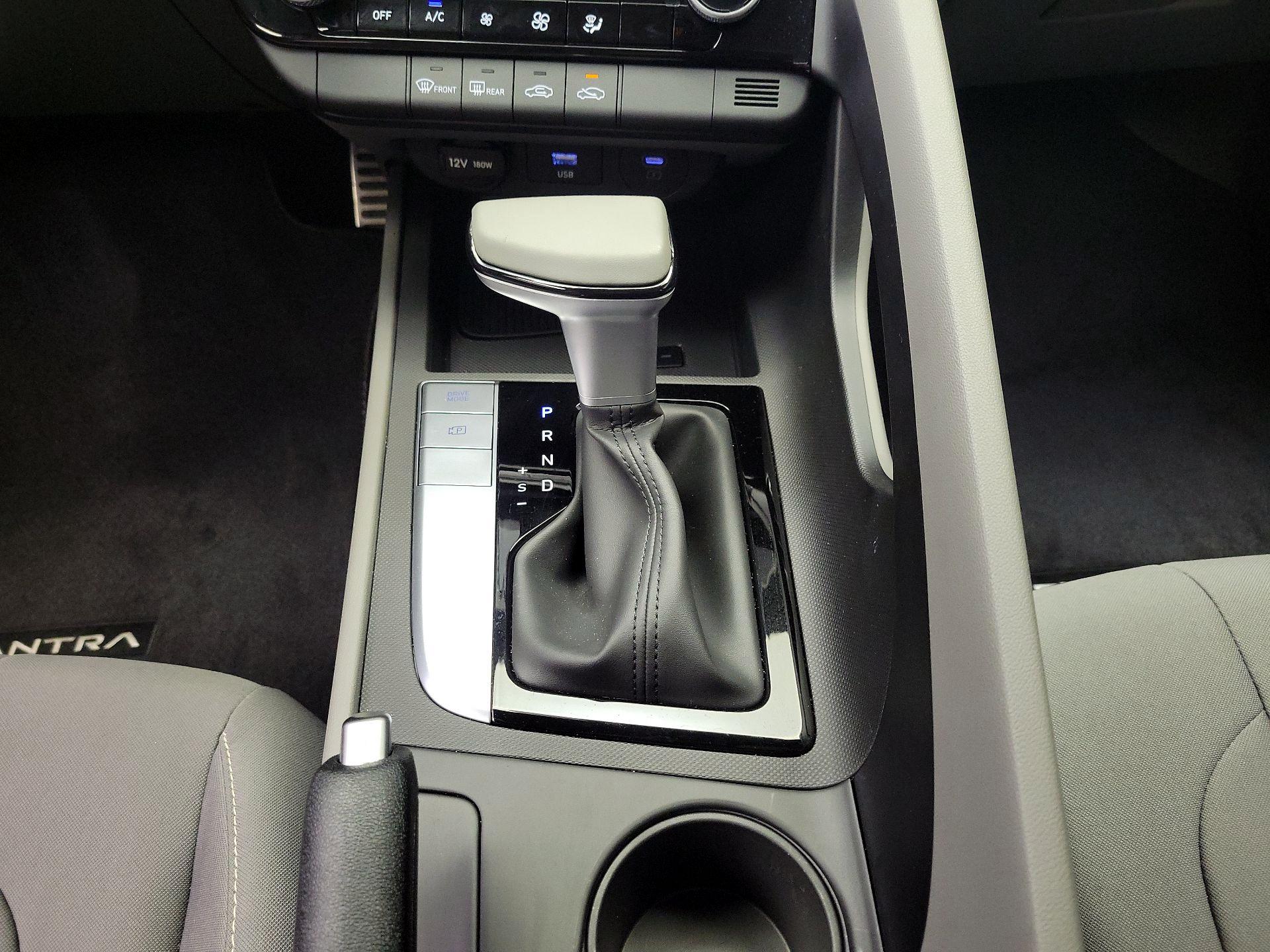 Thumbnail: 2025 Hyundai Elantra - 16