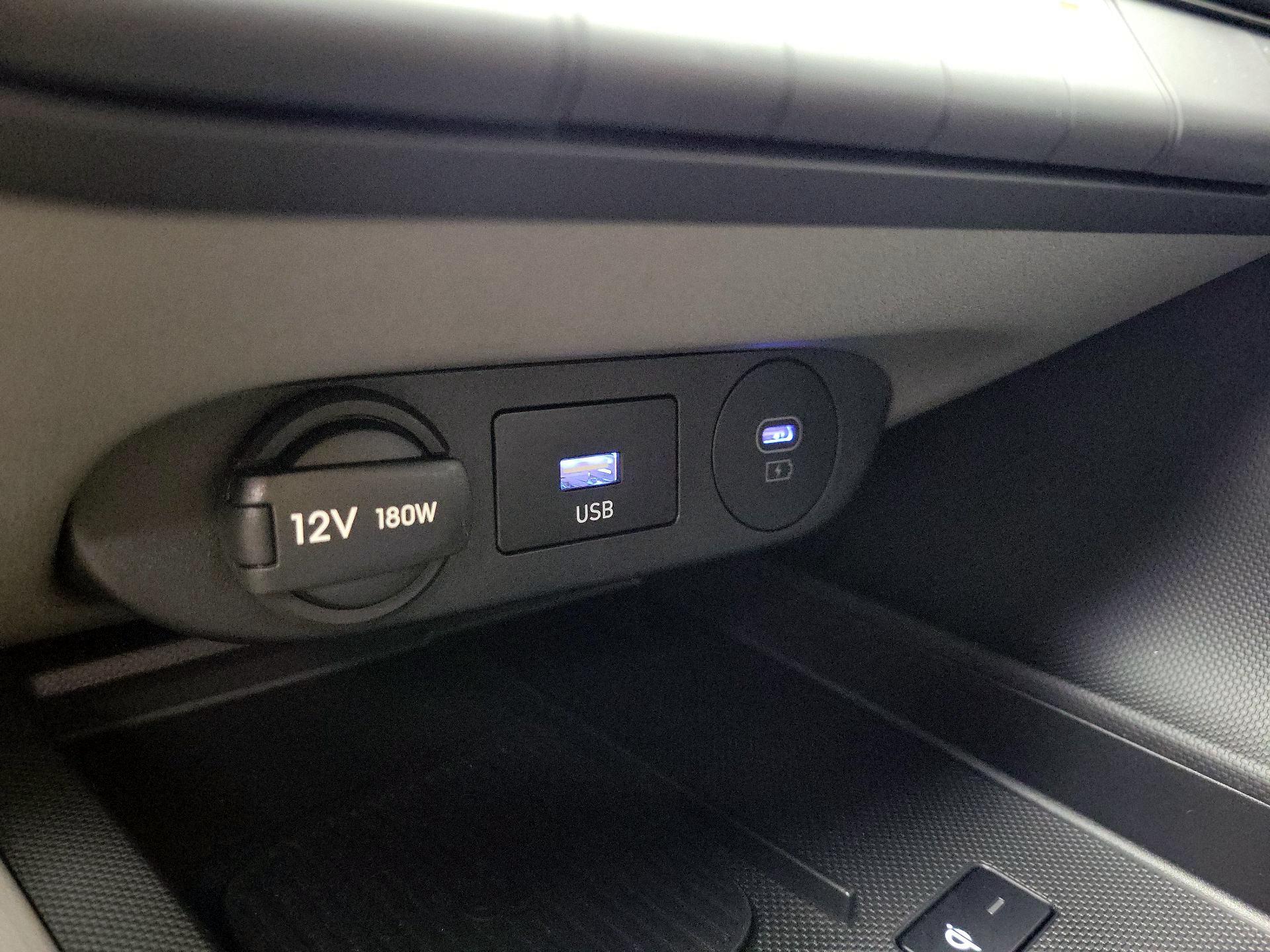 Thumbnail: 2025 Hyundai Elantra - 17