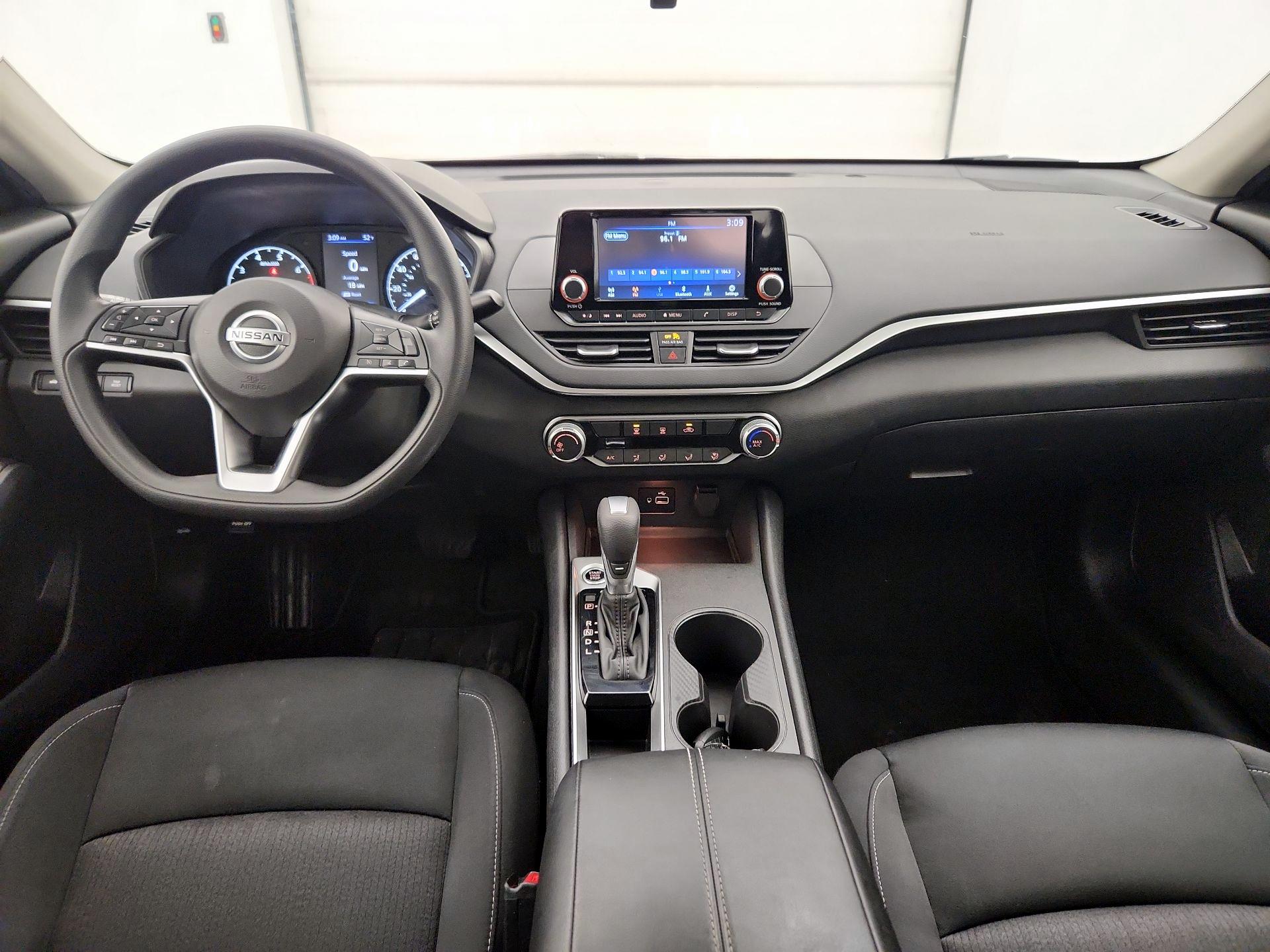 Thumbnail: 2022 Nissan Altima - 9