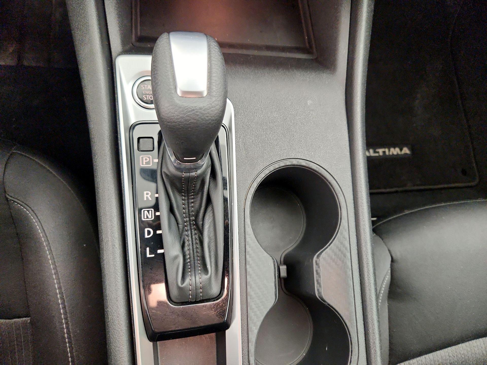 Thumbnail: 2022 Nissan Altima - 17