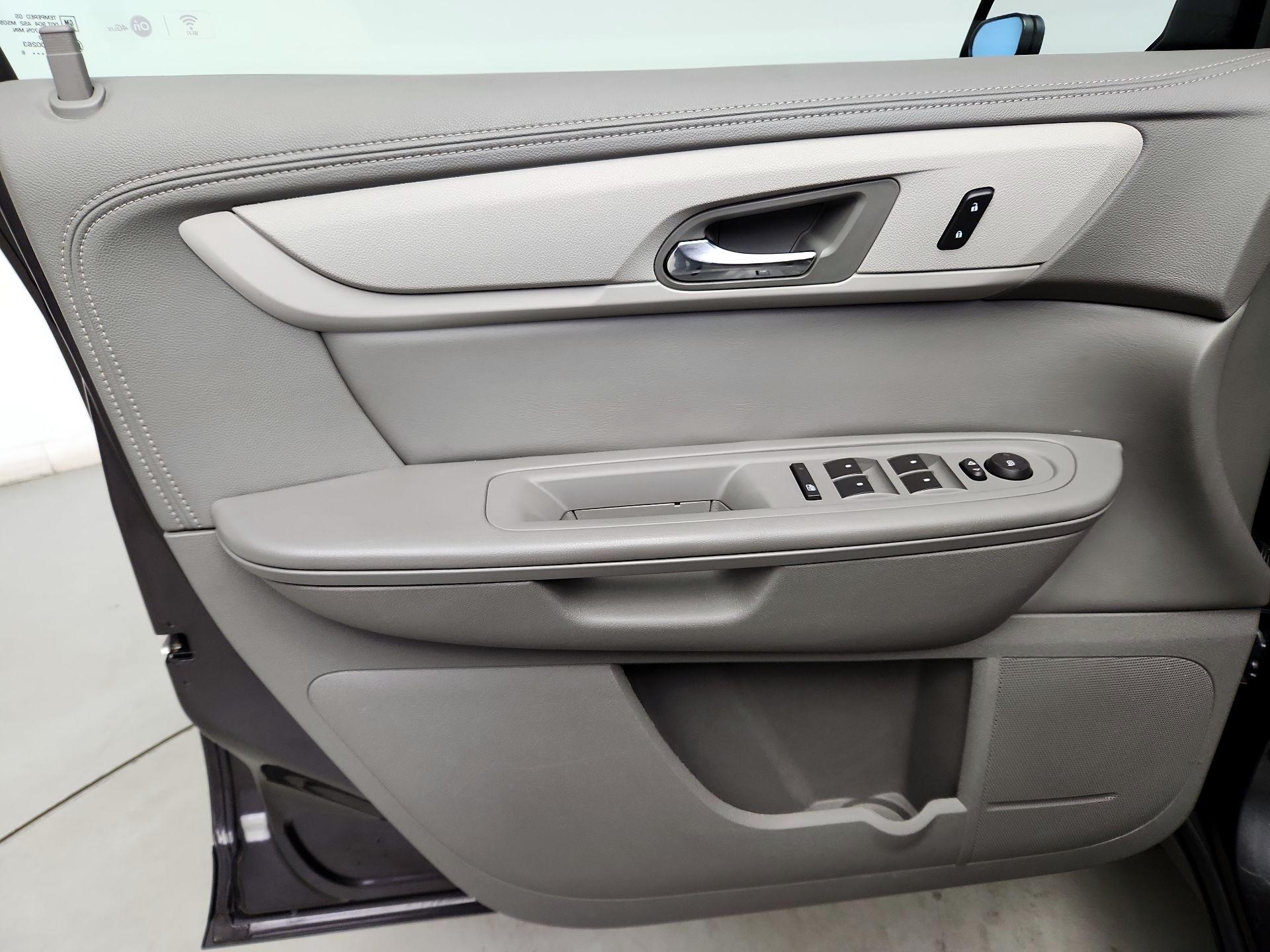 Thumbnail: 2016 Chevrolet Traverse - 12