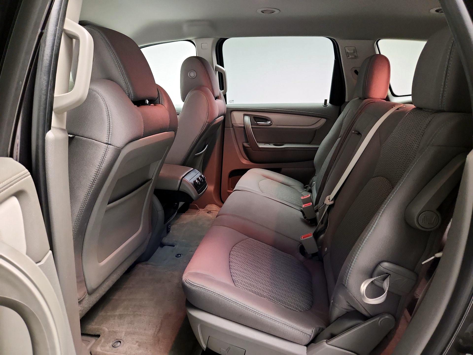 Thumbnail: 2016 Chevrolet Traverse - 19