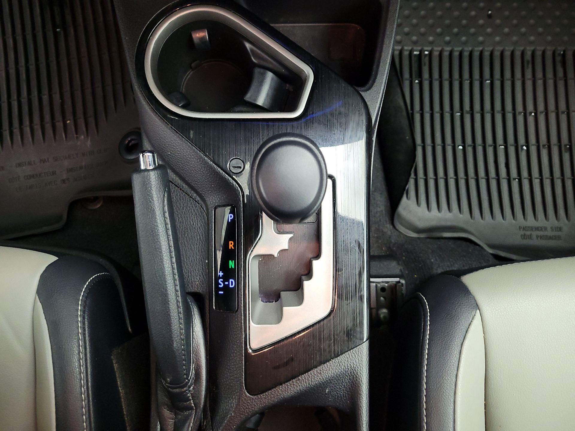 Thumbnail: 2017 Toyota RAV4 - 15