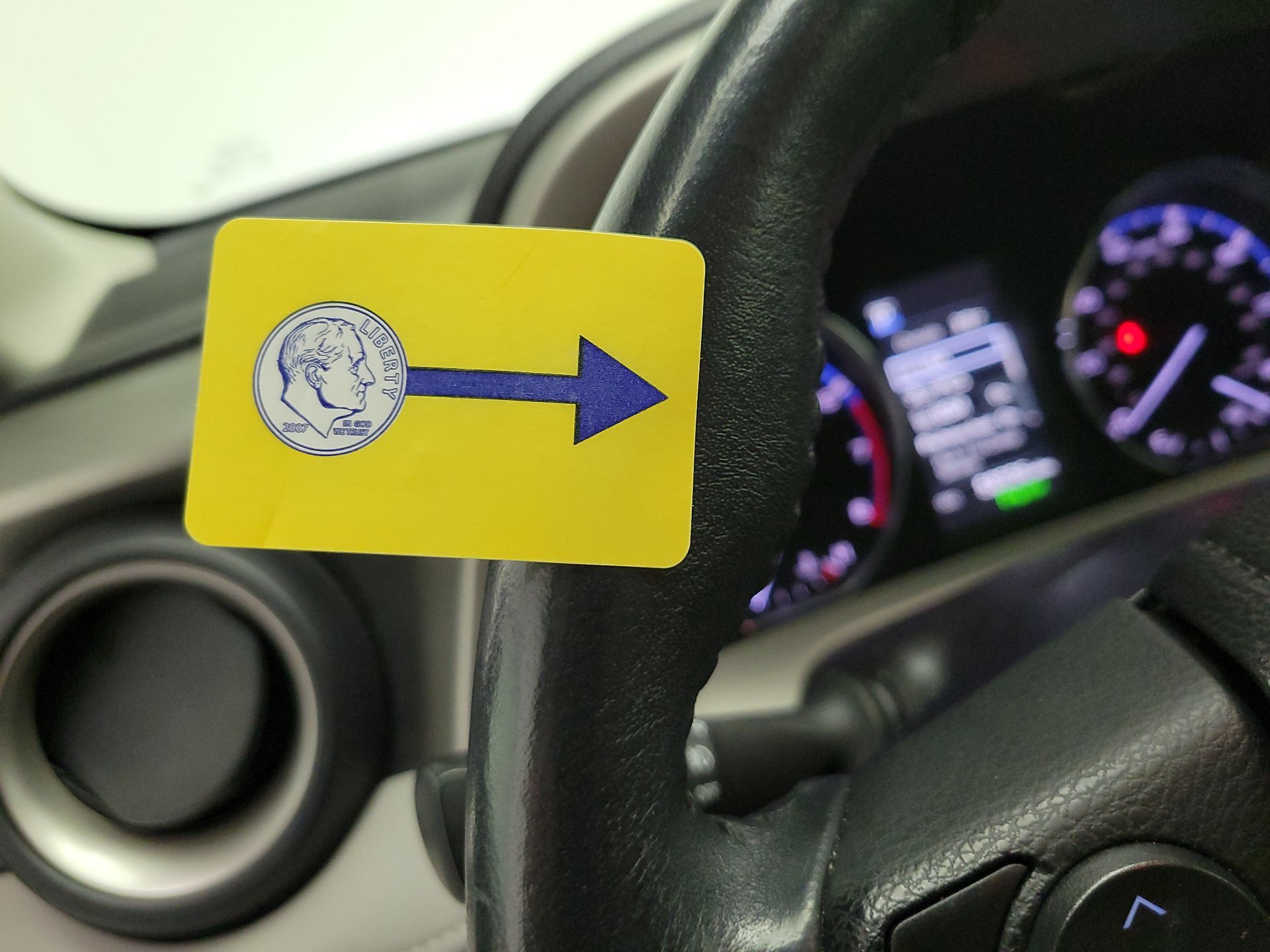 Thumbnail: 2017 Toyota RAV4 - 20