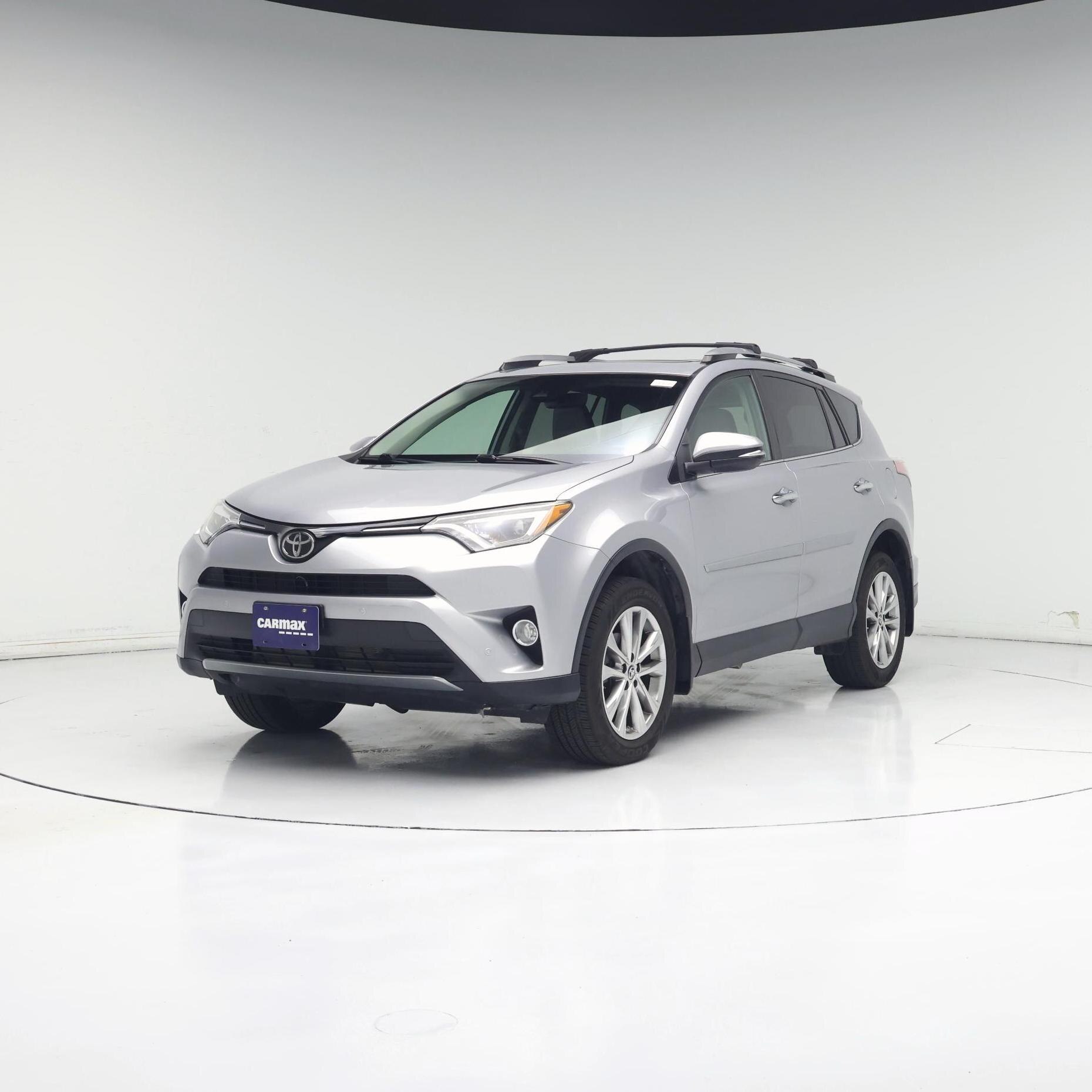 Thumbnail: 2017 Toyota RAV4 - 4