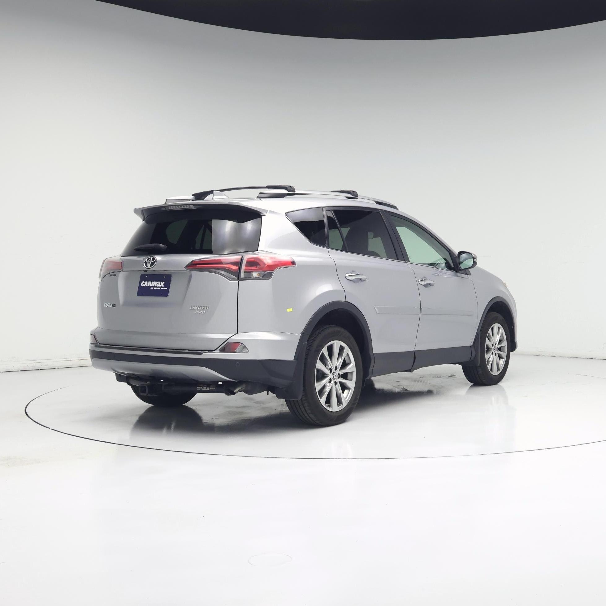 Thumbnail: 2017 Toyota RAV4 - 8