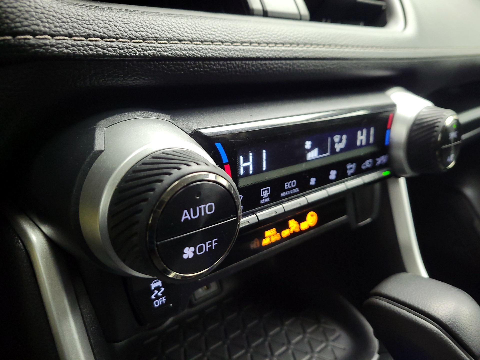 Thumbnail: 2025 Toyota RAV4 - 14