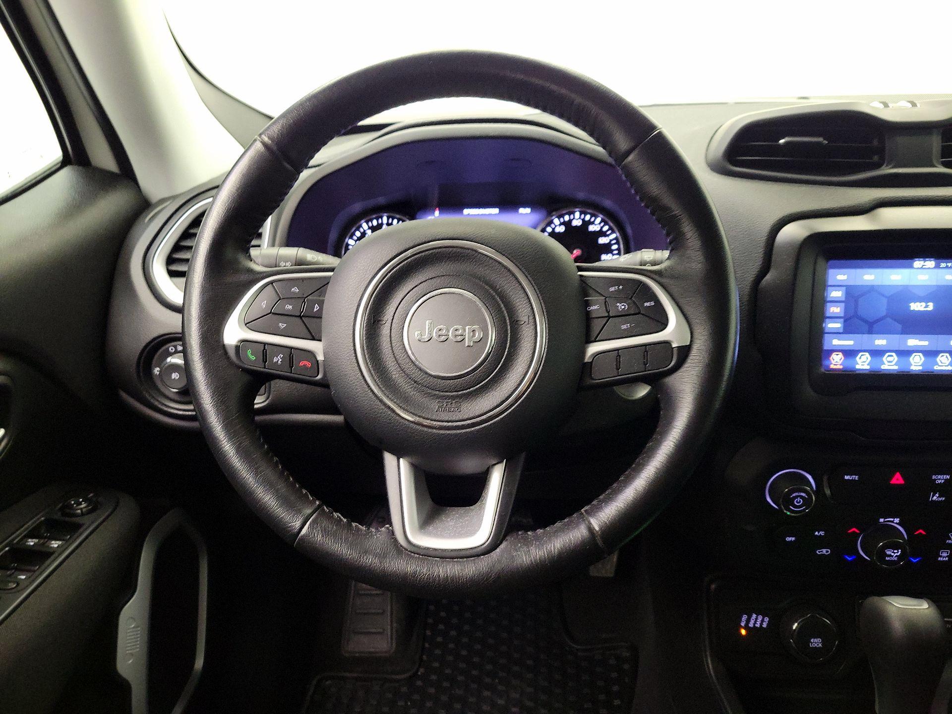 Thumbnail: 2021 Jeep Renegade - 10