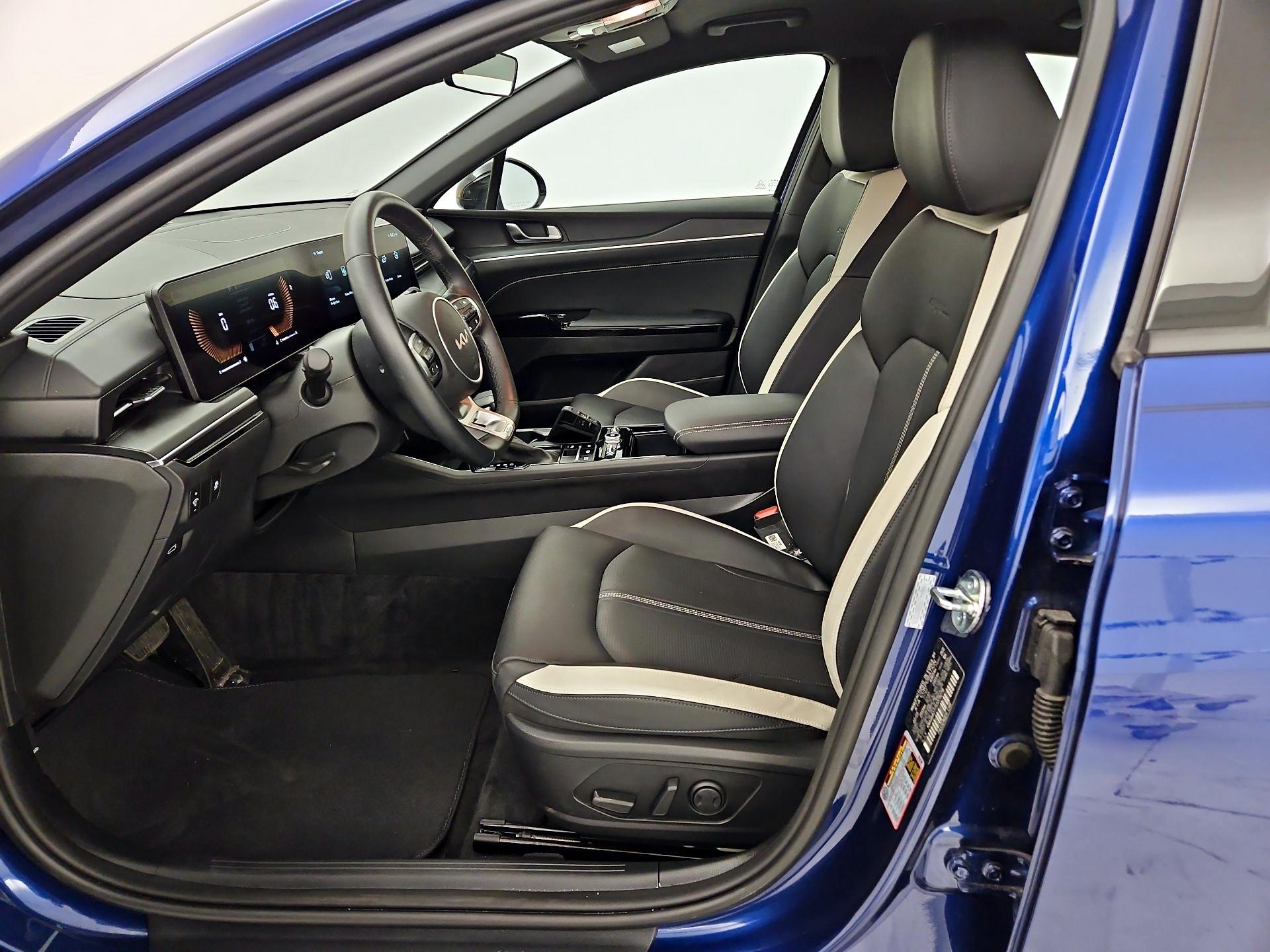 Thumbnail: 2025 Kia K5 - 11