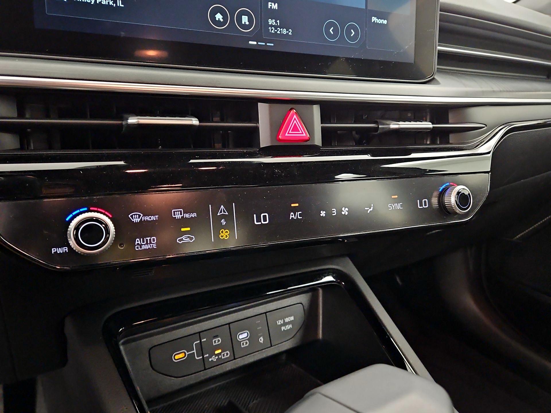 Thumbnail: 2025 Kia K5 - 16