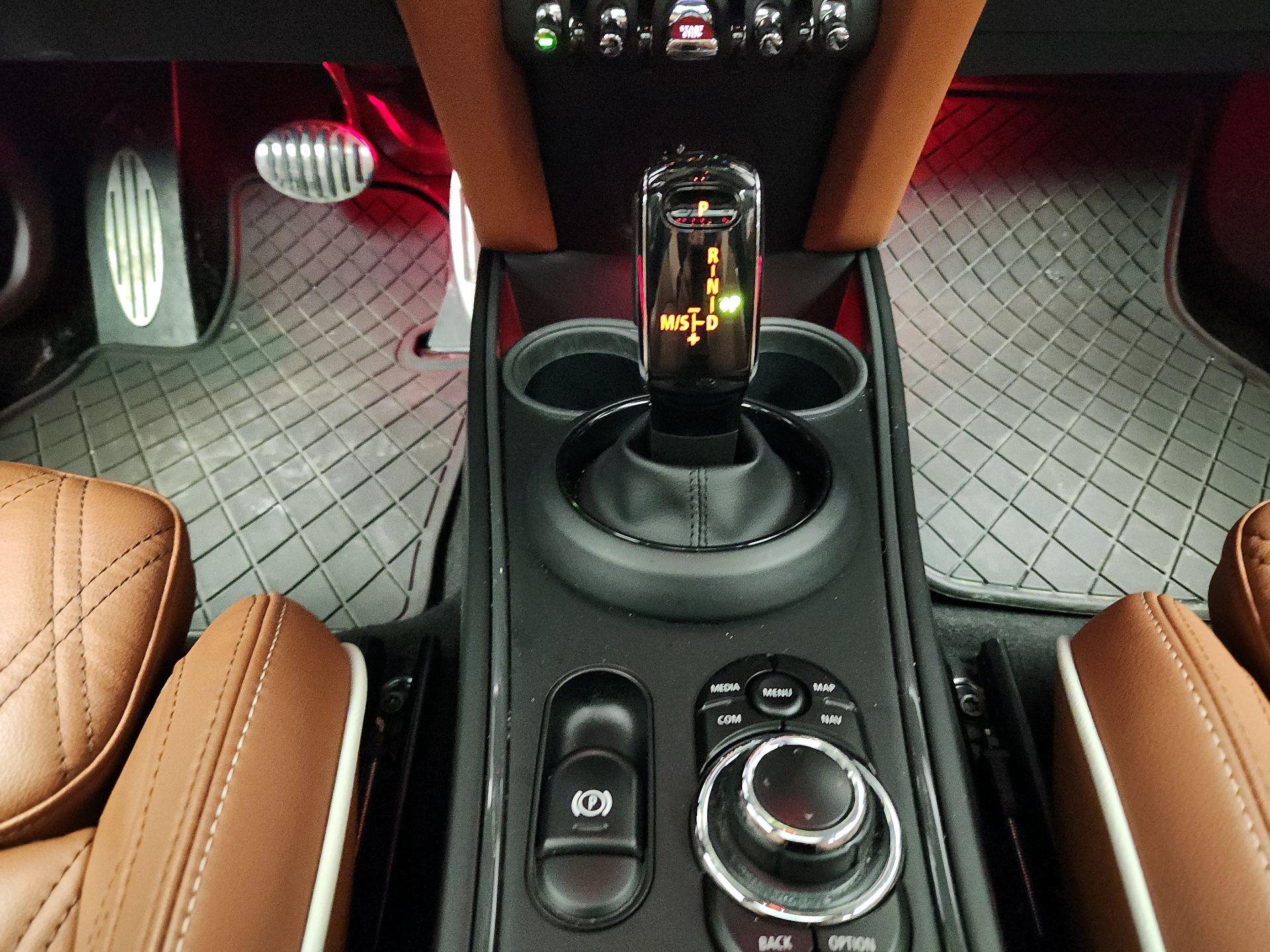 Thumbnail: 2022 MINI Cooper Countryman - 18