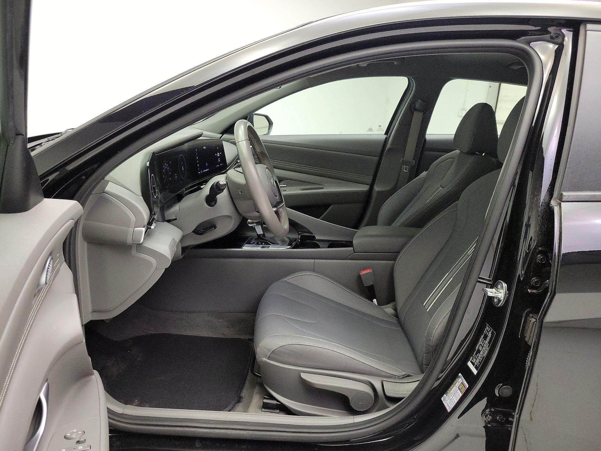 Thumbnail: 2023 Hyundai Elantra - 11