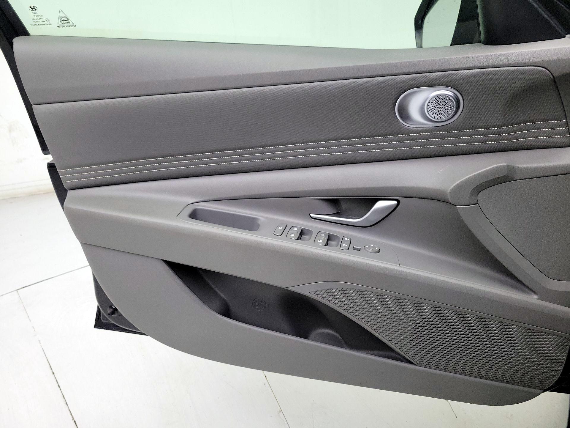 Thumbnail: 2023 Hyundai Elantra - 12