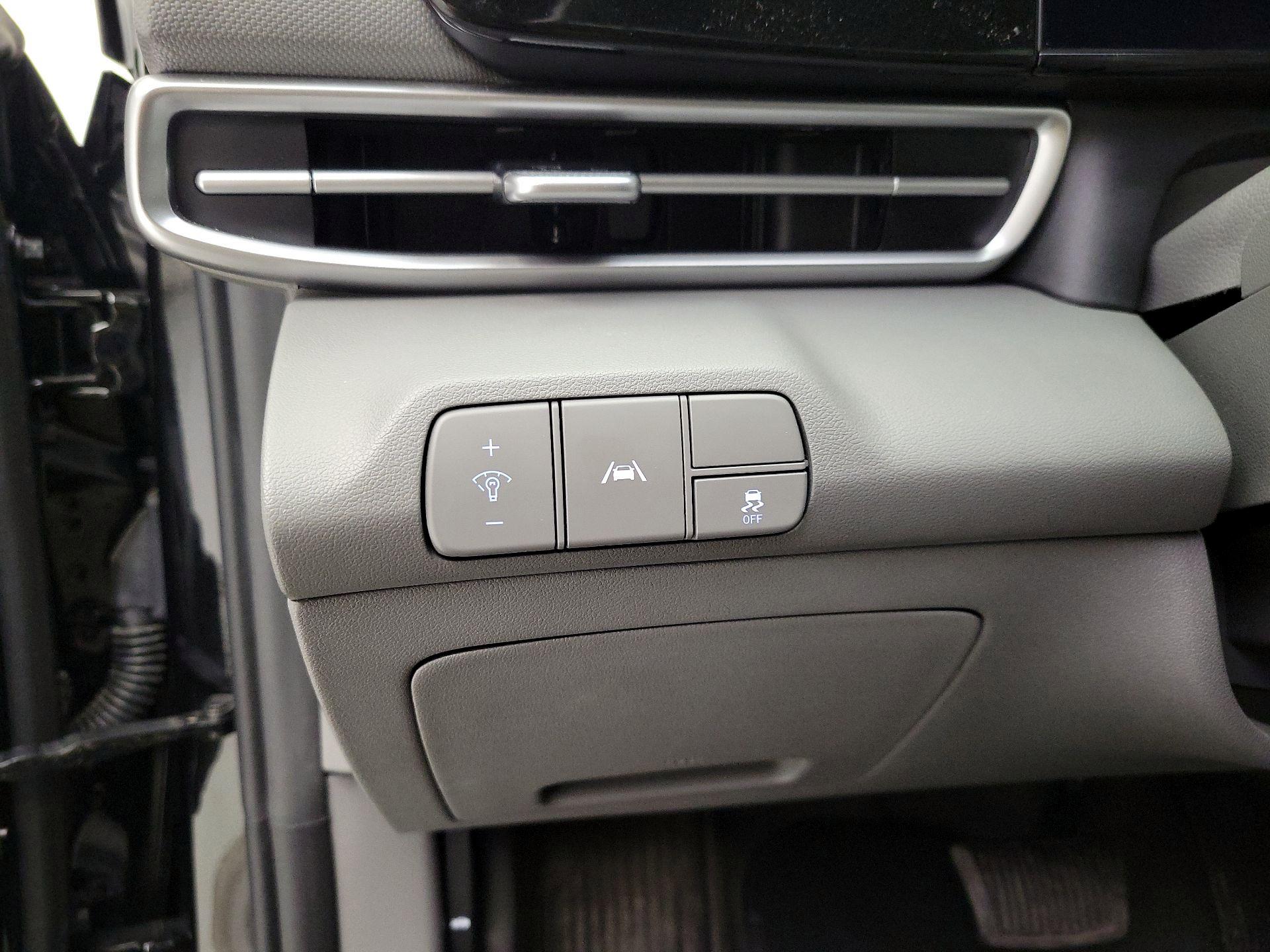 Thumbnail: 2023 Hyundai Elantra - 13