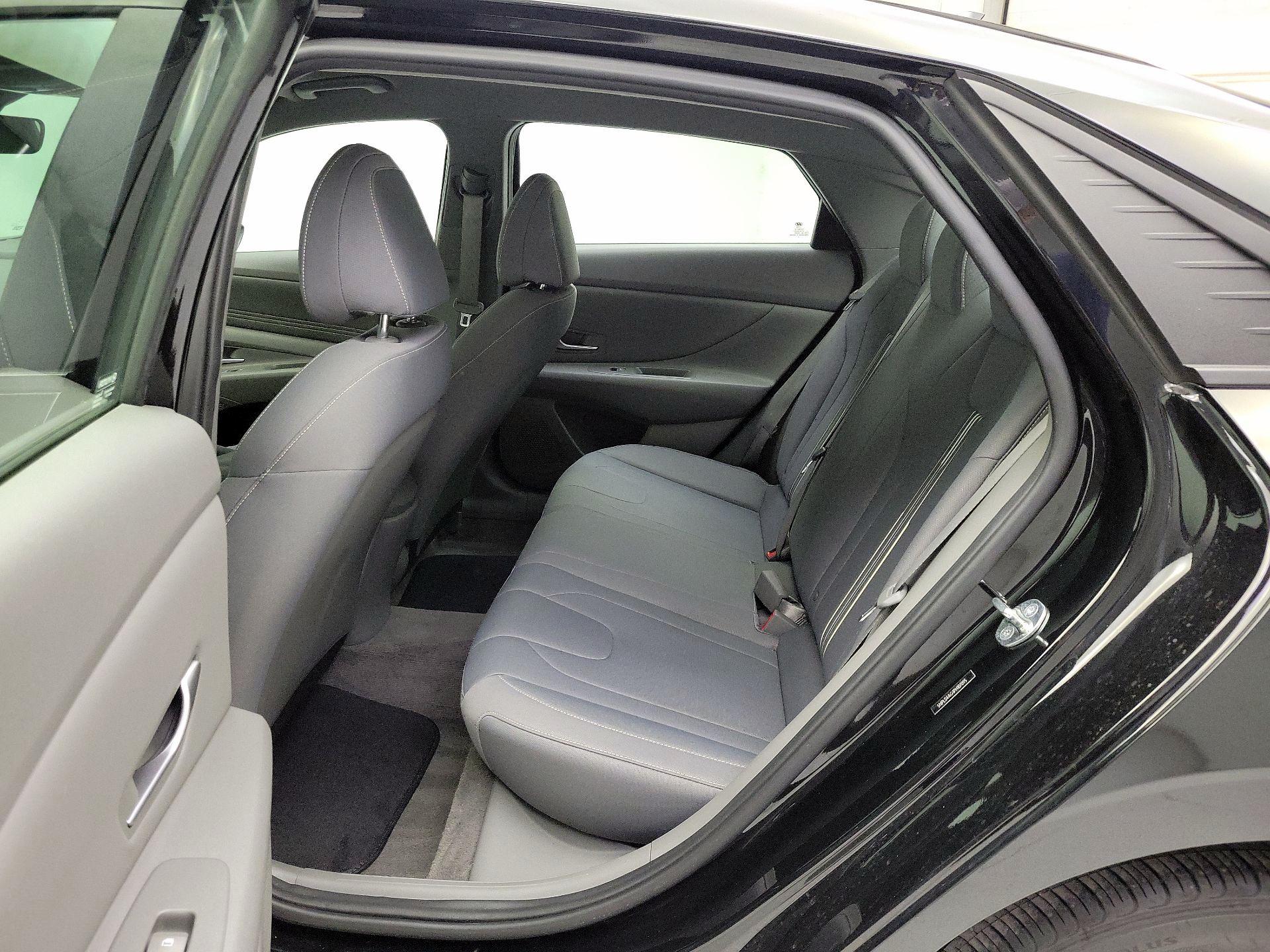 Thumbnail: 2023 Hyundai Elantra - 20