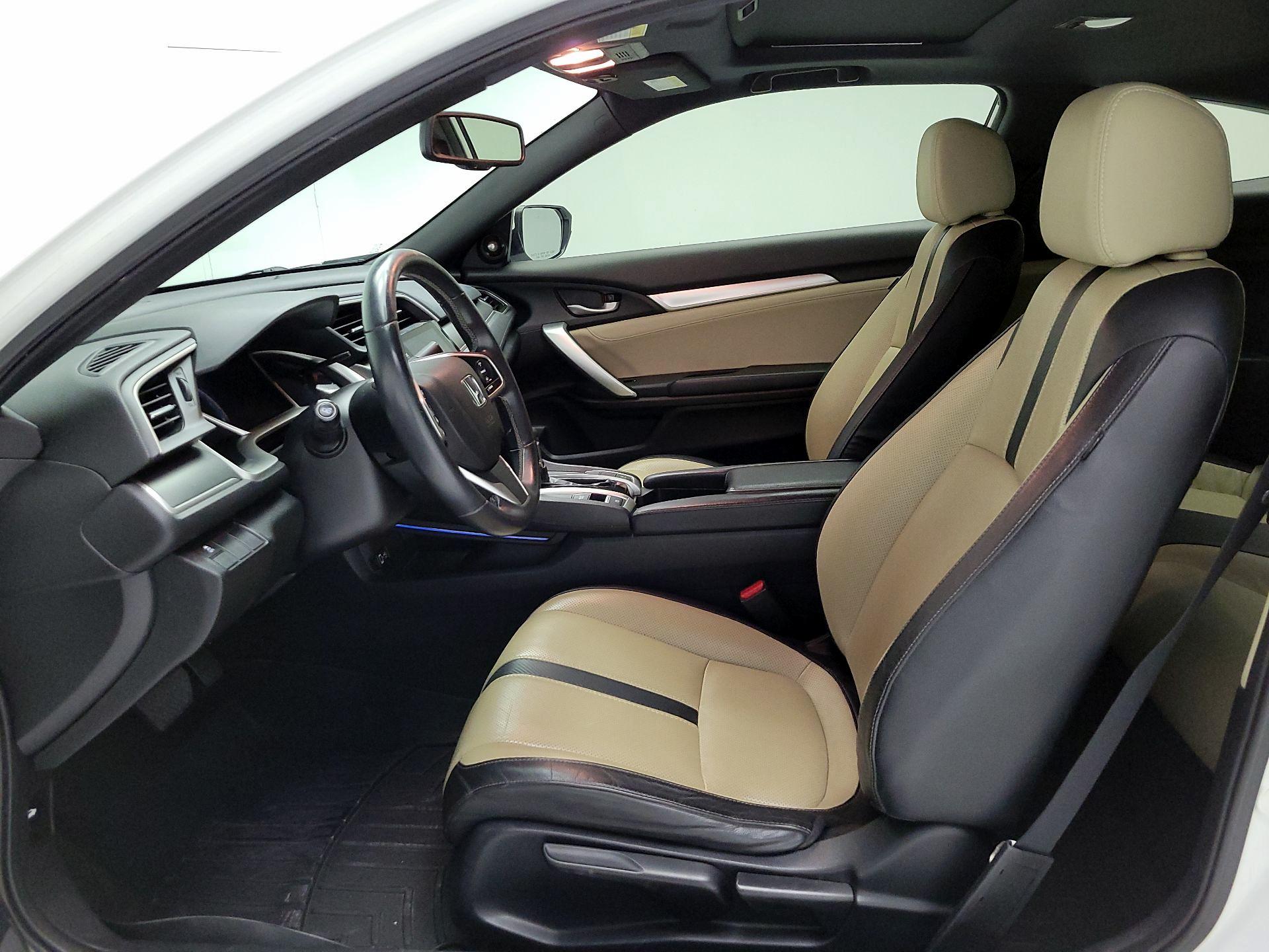 Thumbnail: 2016 Honda Civic - 11