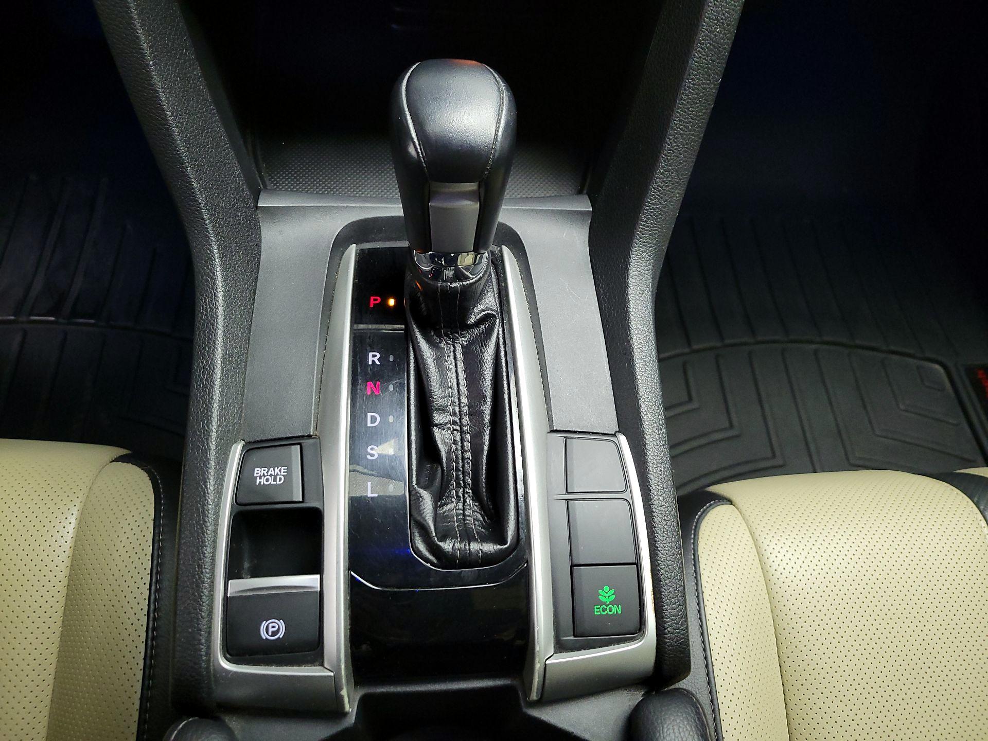 Thumbnail: 2016 Honda Civic - 16