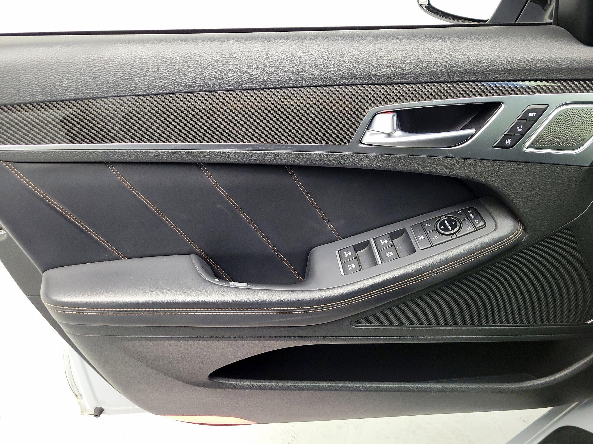 Thumbnail: 2018 Genesis G80 - 12