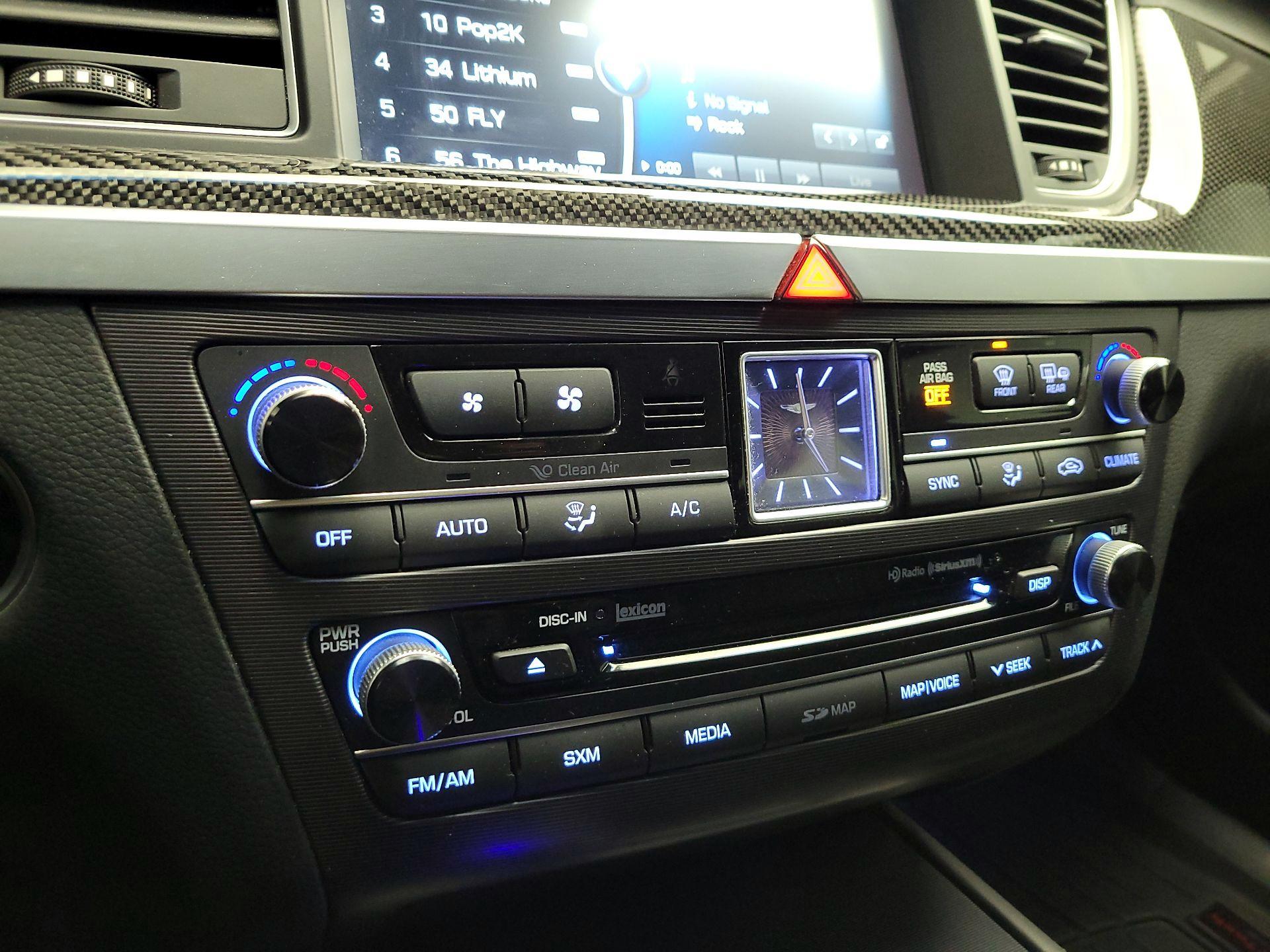 Thumbnail: 2018 Genesis G80 - 16