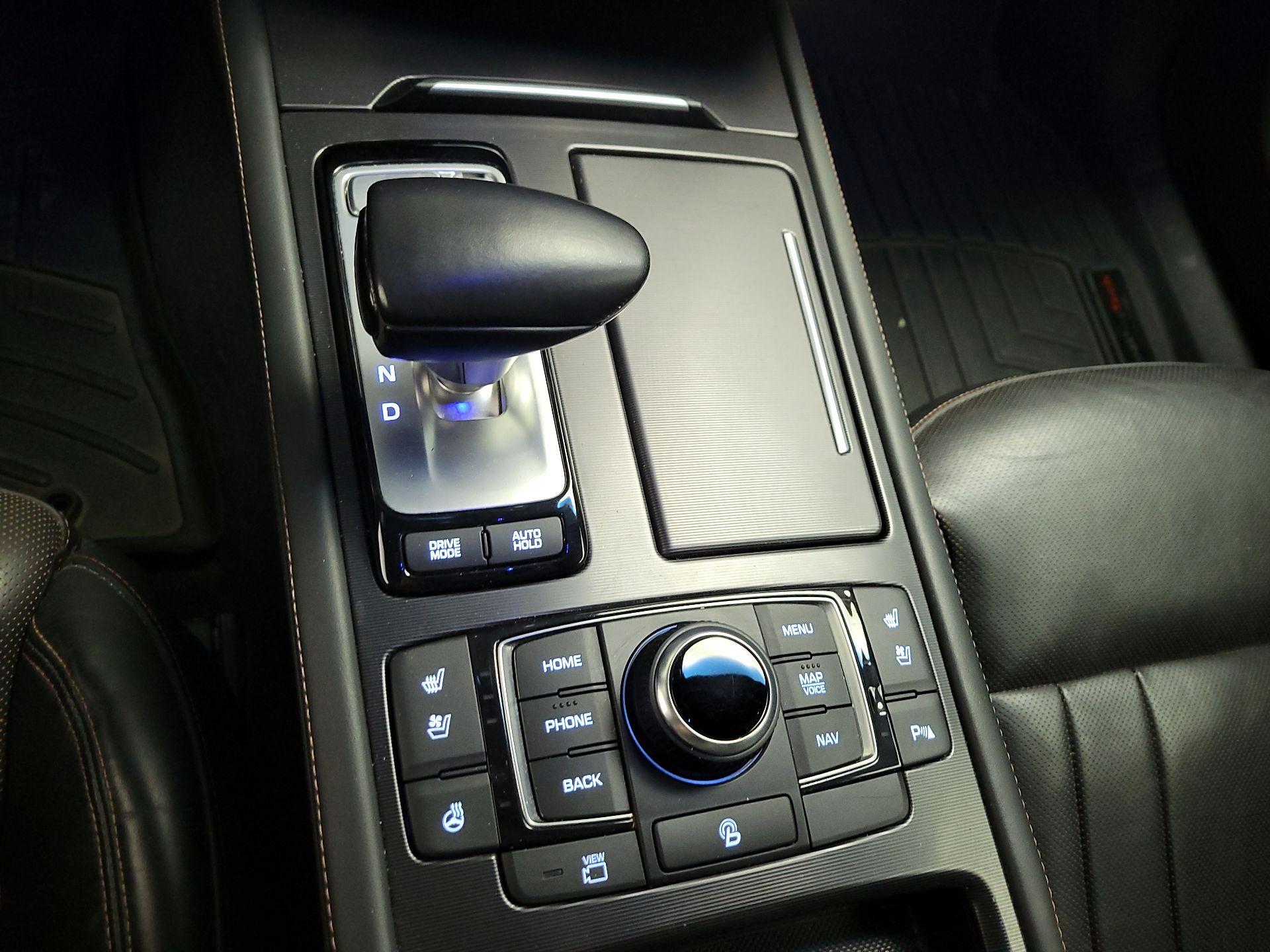 Thumbnail: 2018 Genesis G80 - 17