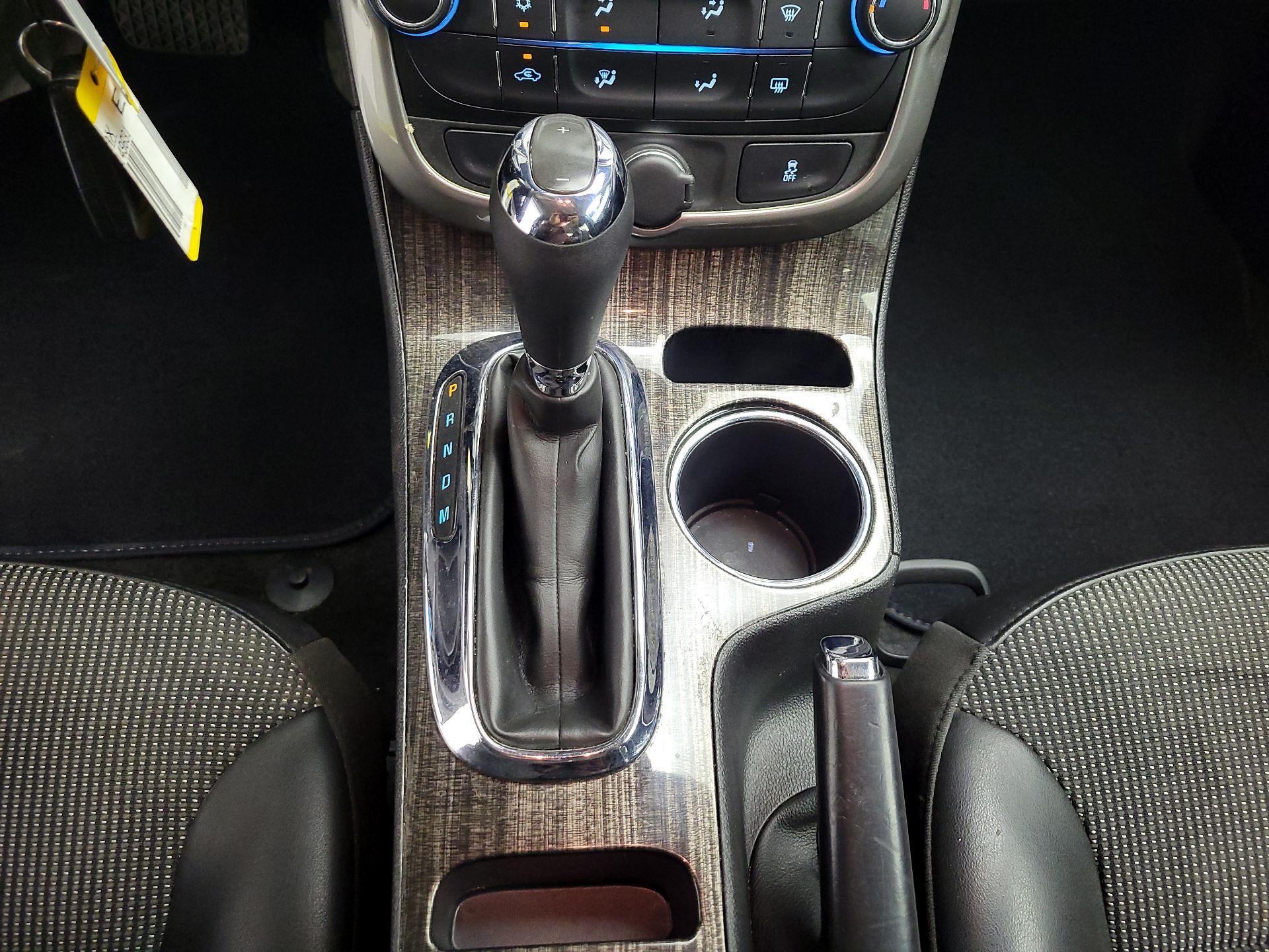 Thumbnail: 2016 Chevrolet Malibu - 16