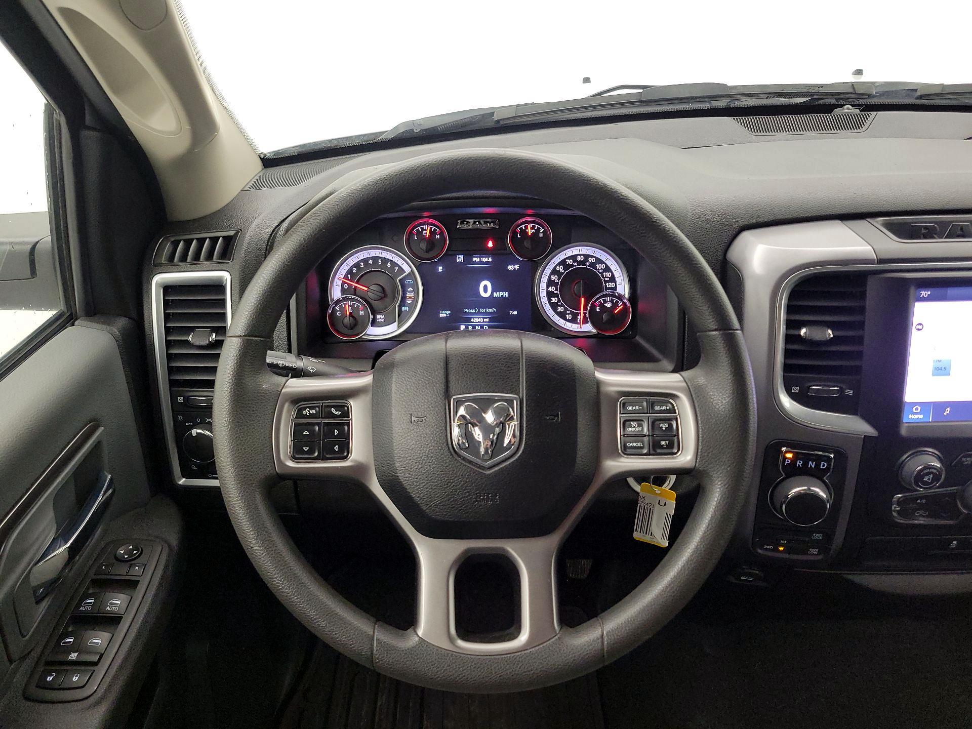 Thumbnail: 2023 RAM 1500 Classic - 10