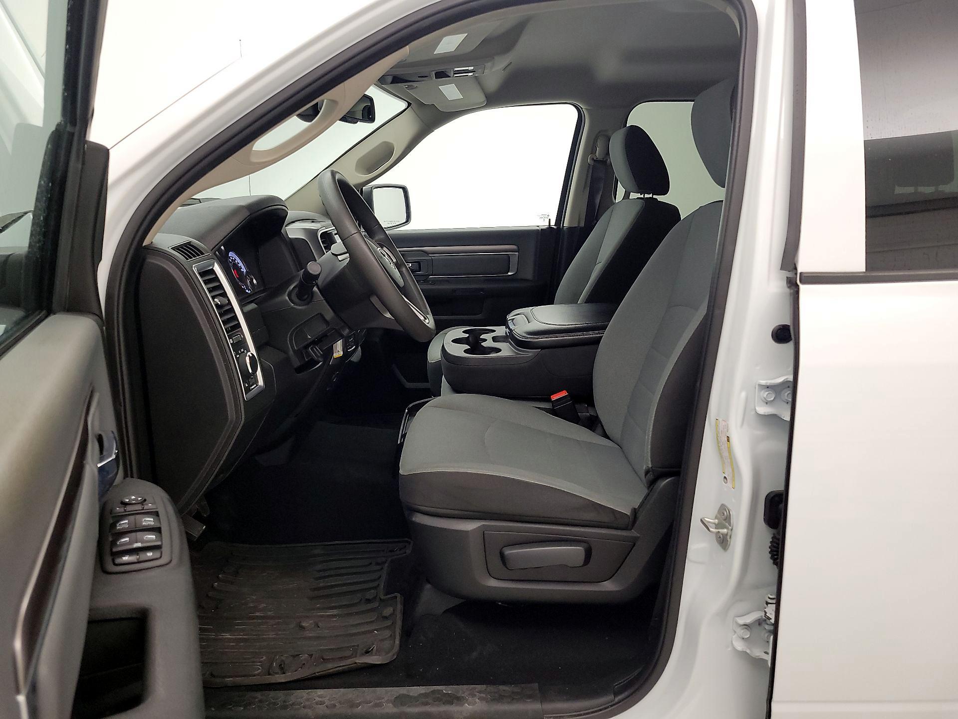 Thumbnail: 2023 RAM 1500 Classic - 11