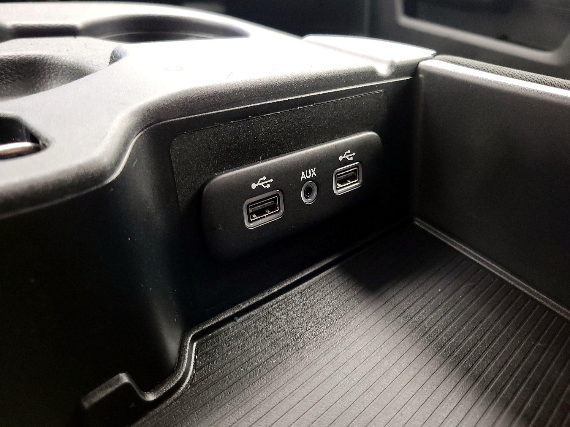 Thumbnail: 2023 RAM 1500 Classic - 18