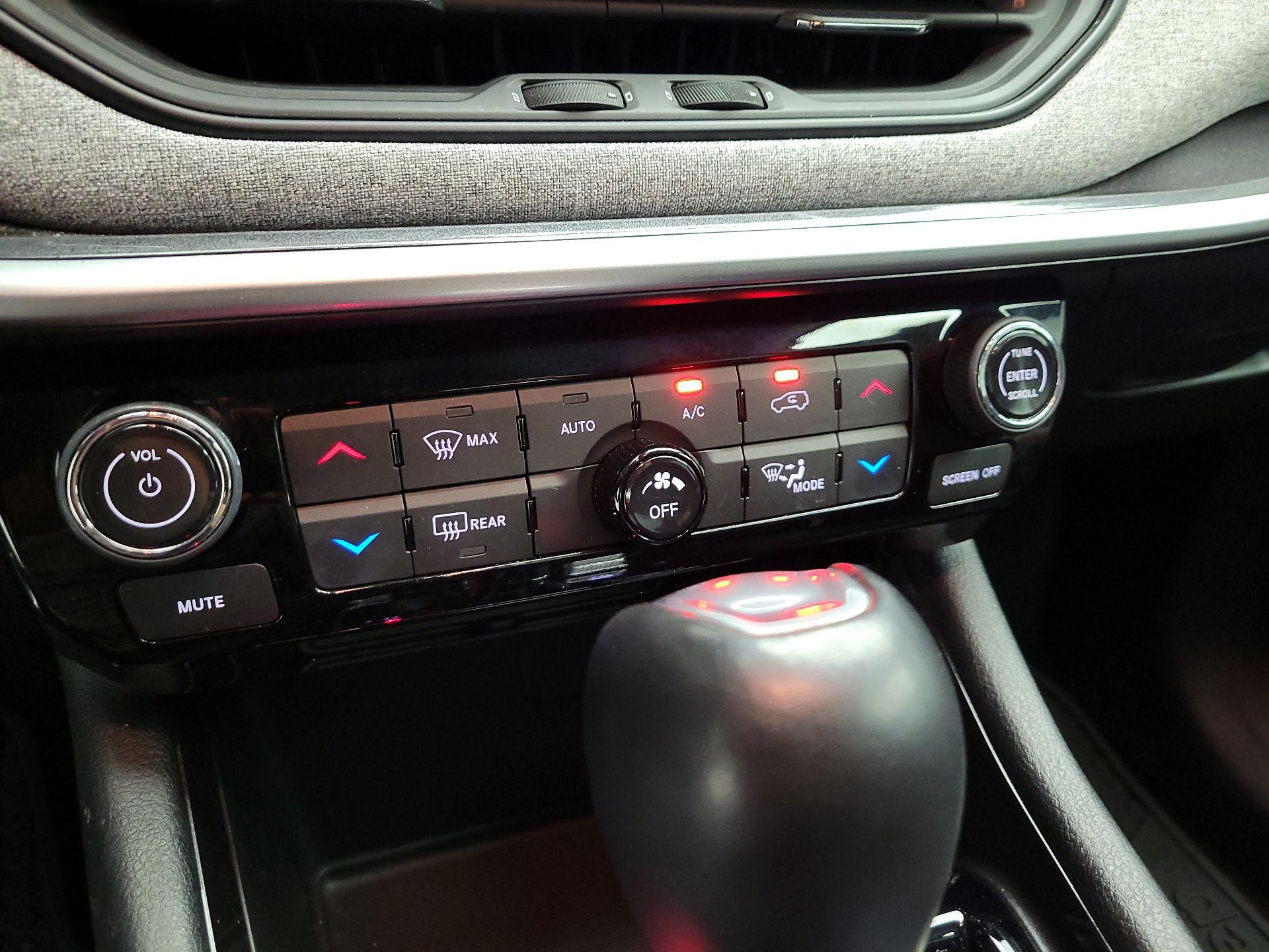 Thumbnail: 2022 Jeep Compass - 14