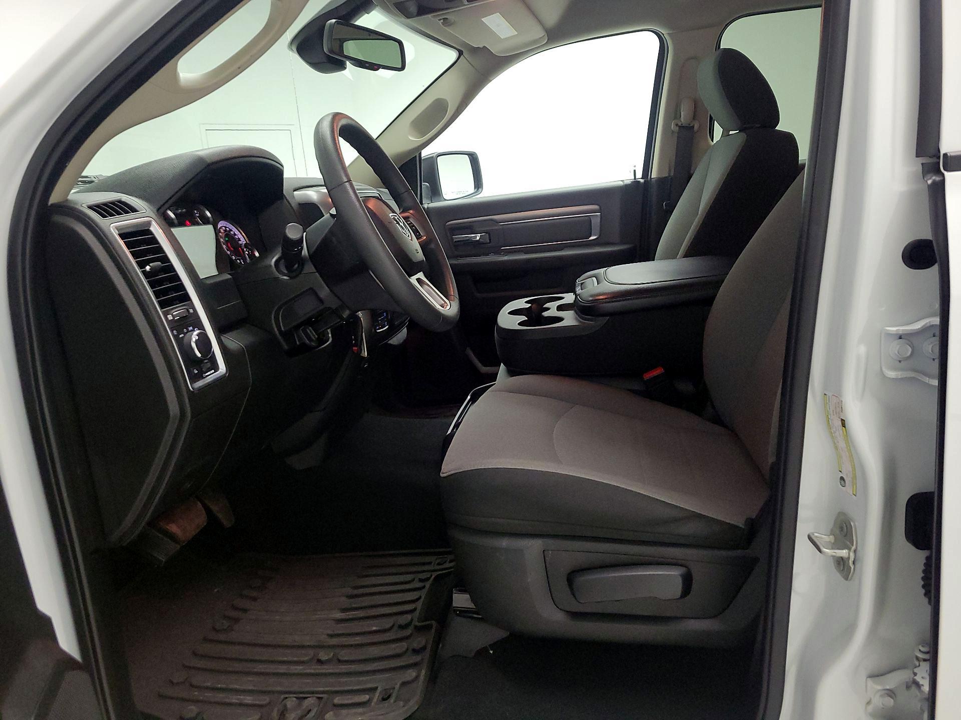 Thumbnail: 2023 RAM 1500 Classic - 11