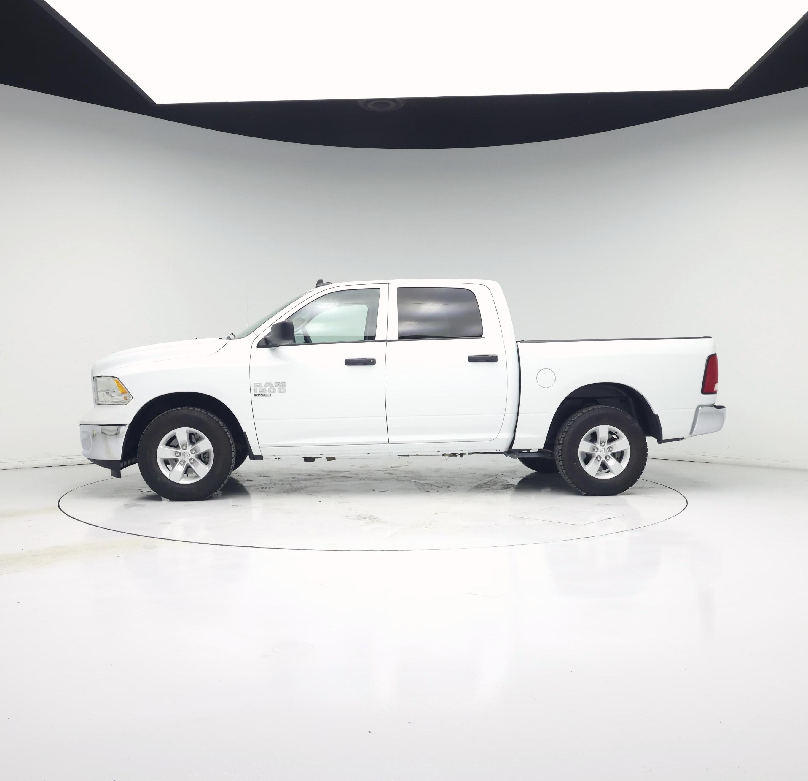 Thumbnail: 2023 RAM 1500 Classic - 3