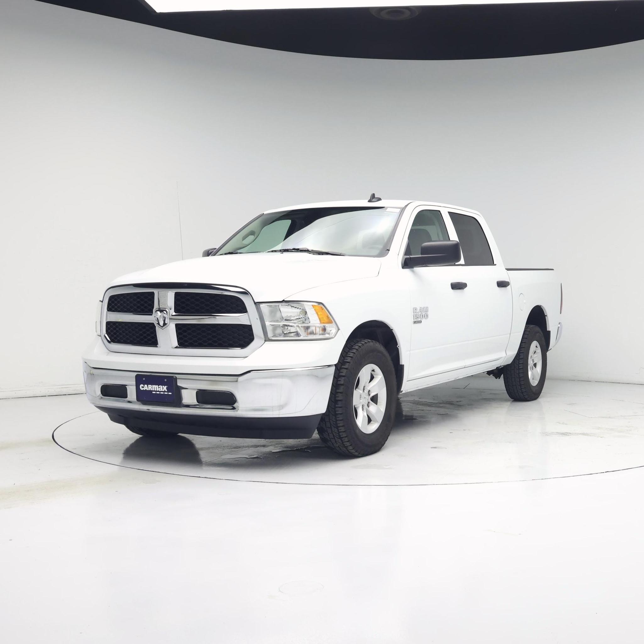 Thumbnail: 2023 RAM 1500 Classic - 4