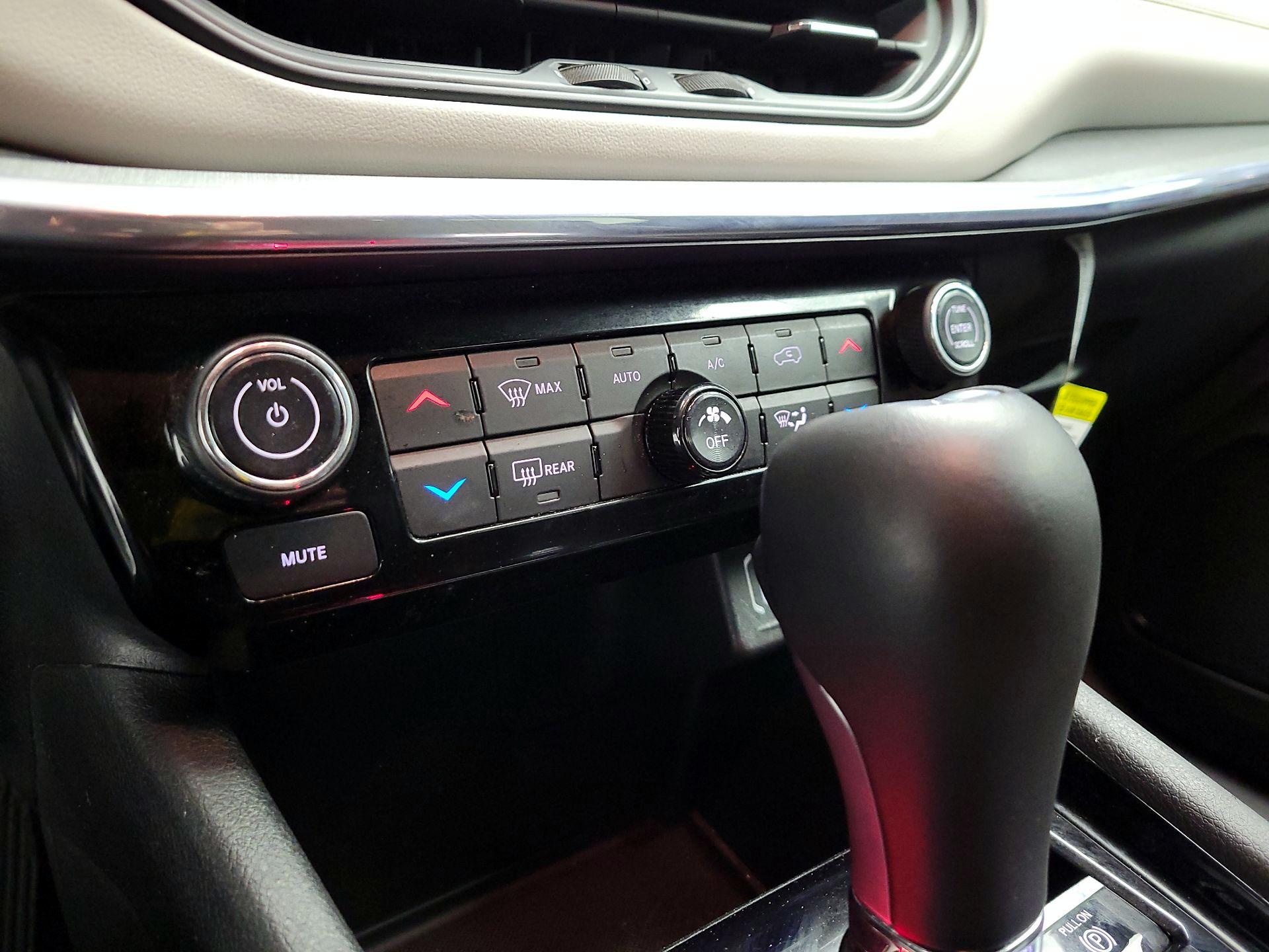 Thumbnail: 2023 Jeep Compass - 14