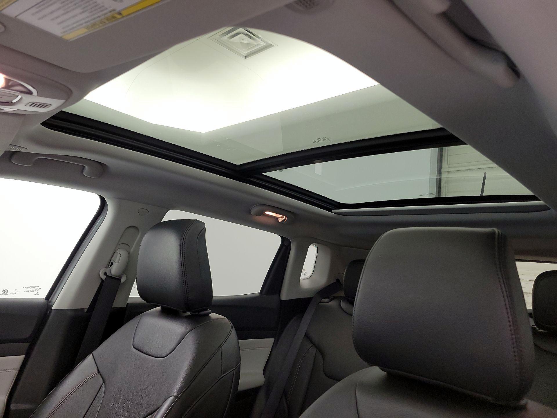 Thumbnail: 2022 Jeep Compass - 19