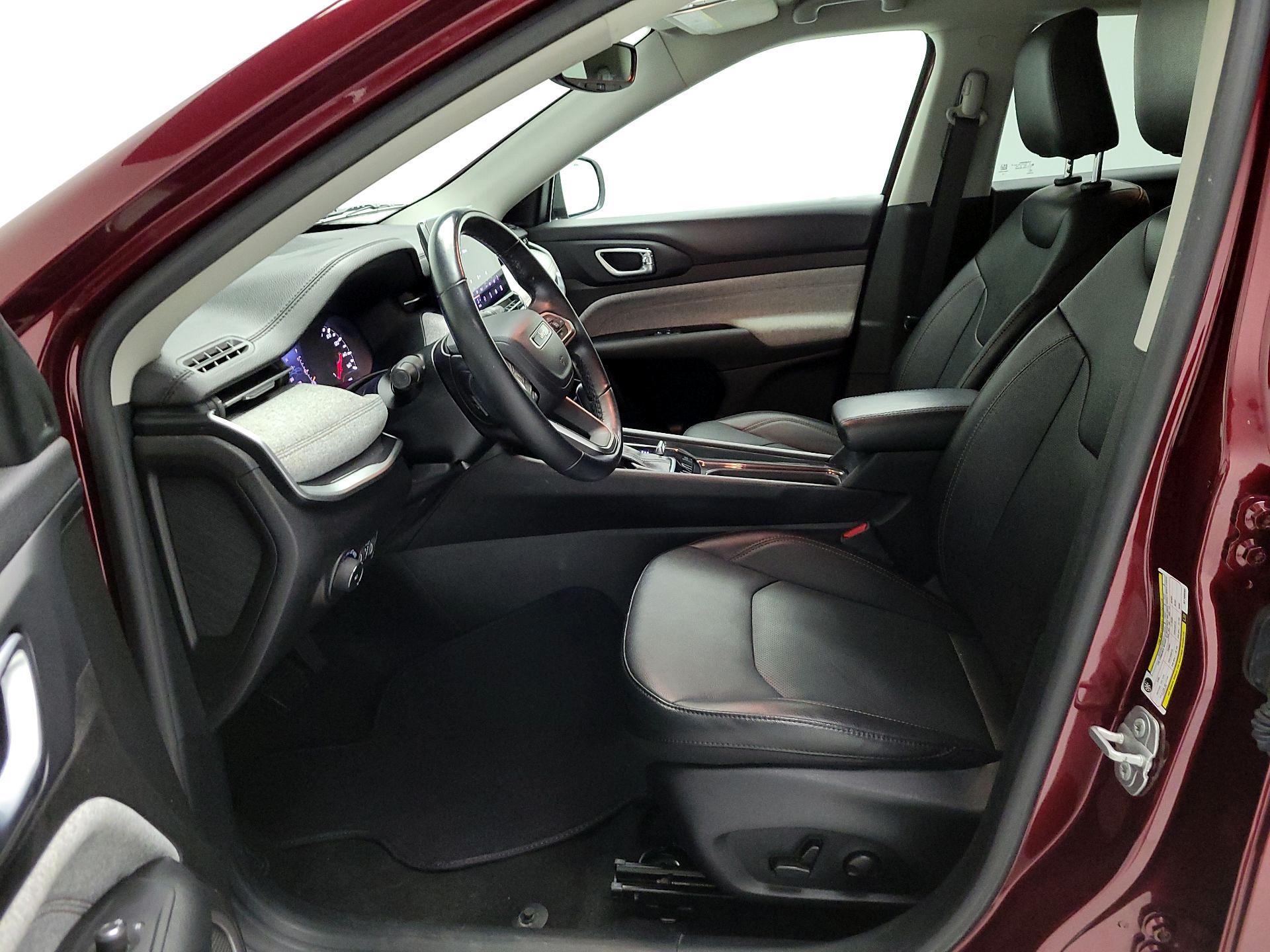 Thumbnail: 2022 Jeep Compass - 11