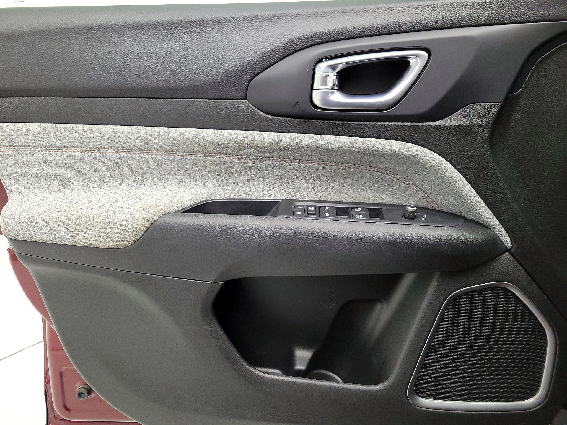 Thumbnail: 2022 Jeep Compass - 12