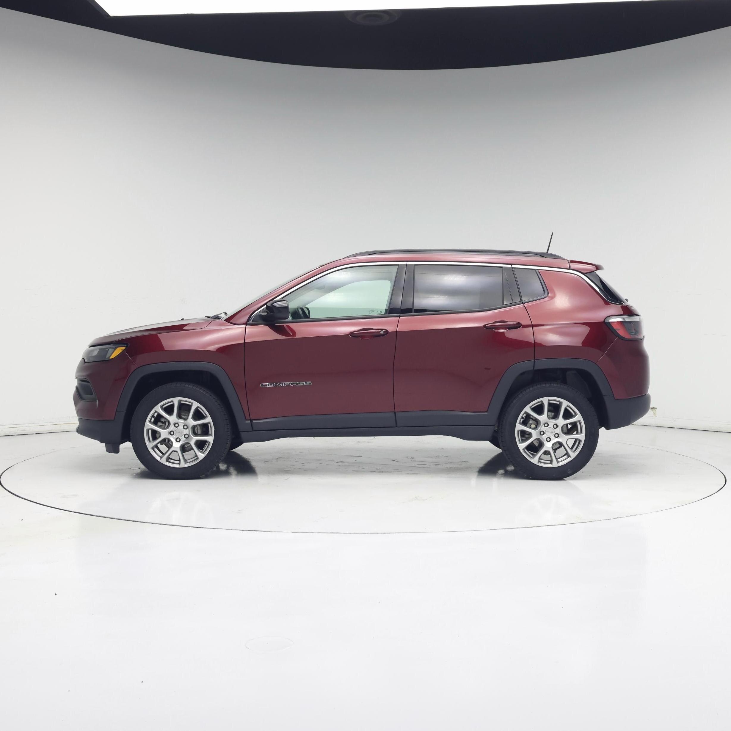 Thumbnail: 2022 Jeep Compass - 3