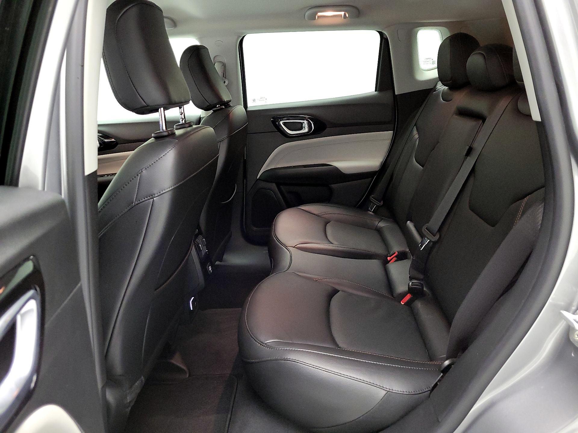 Thumbnail: 2022 Jeep Compass - 18