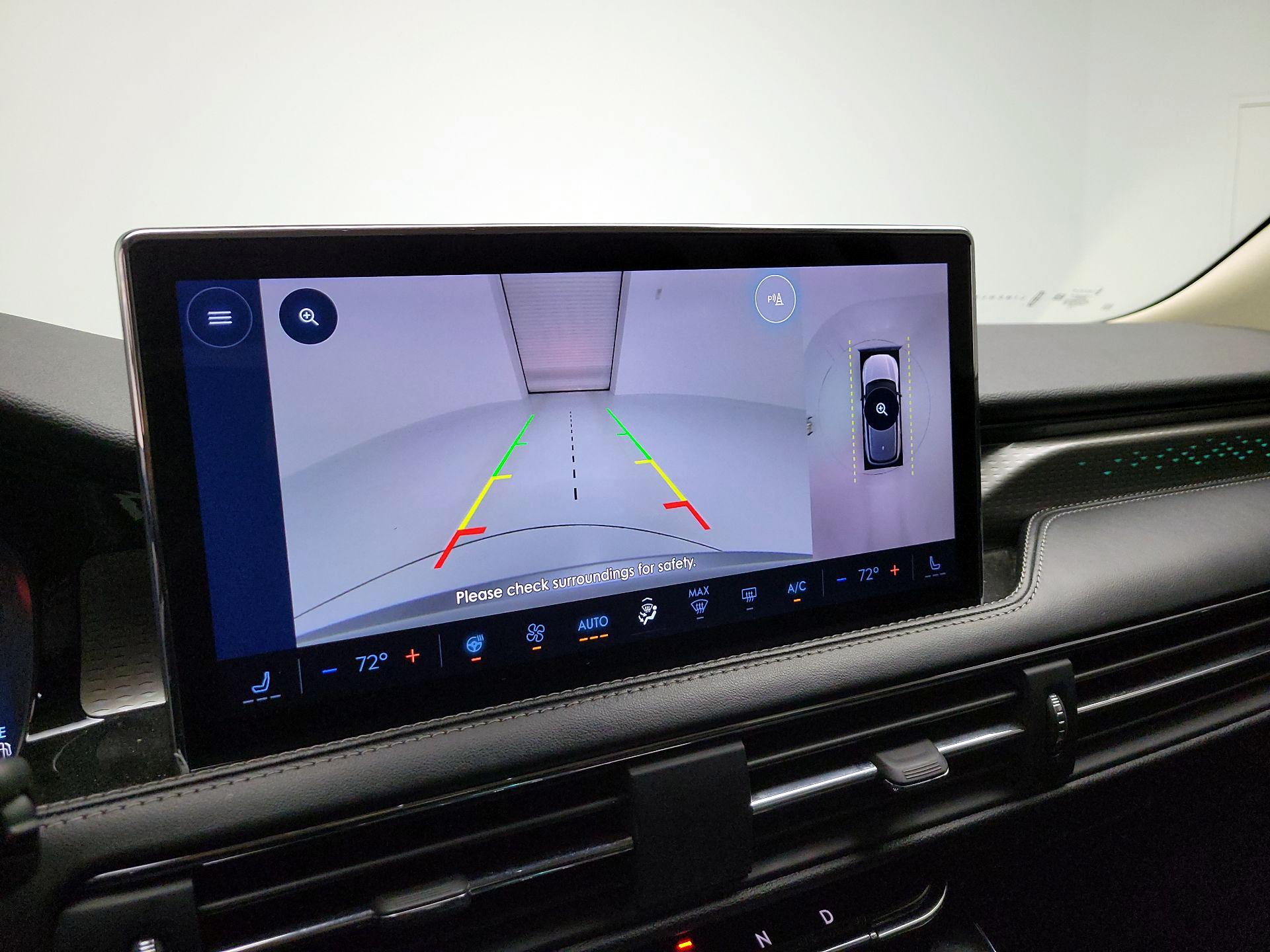 Thumbnail: 2023 Lincoln Corsair - 14