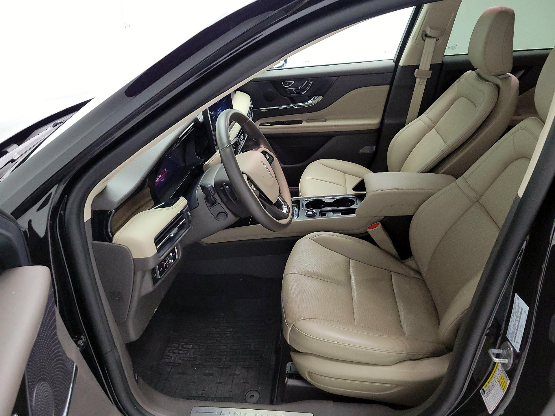 Thumbnail: 2024 Lincoln Corsair - 11