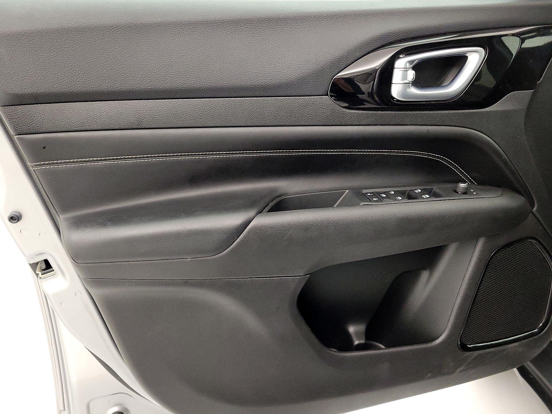 Thumbnail: 2022 Jeep Compass - 12