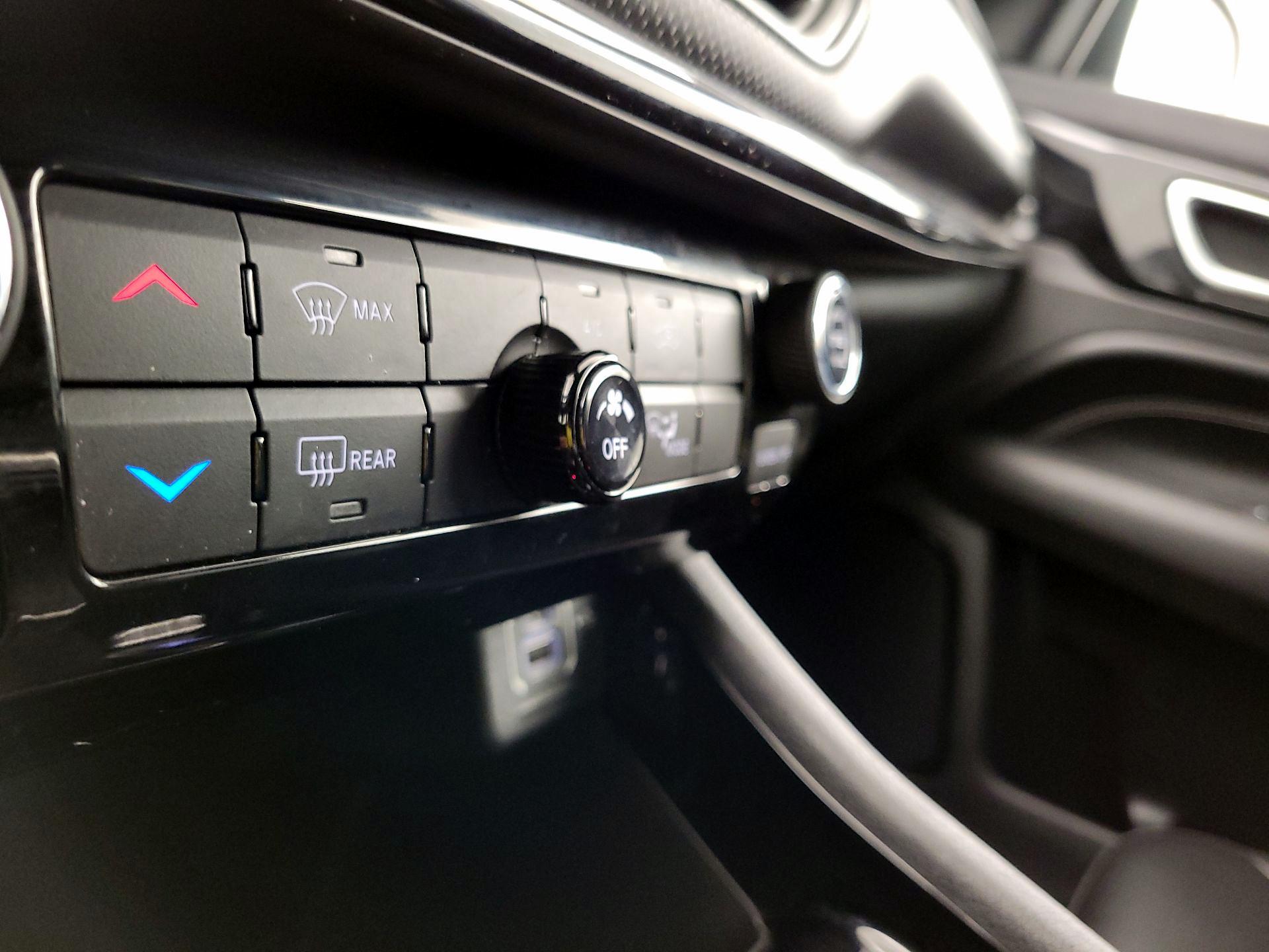 Thumbnail: 2022 Jeep Compass - 16