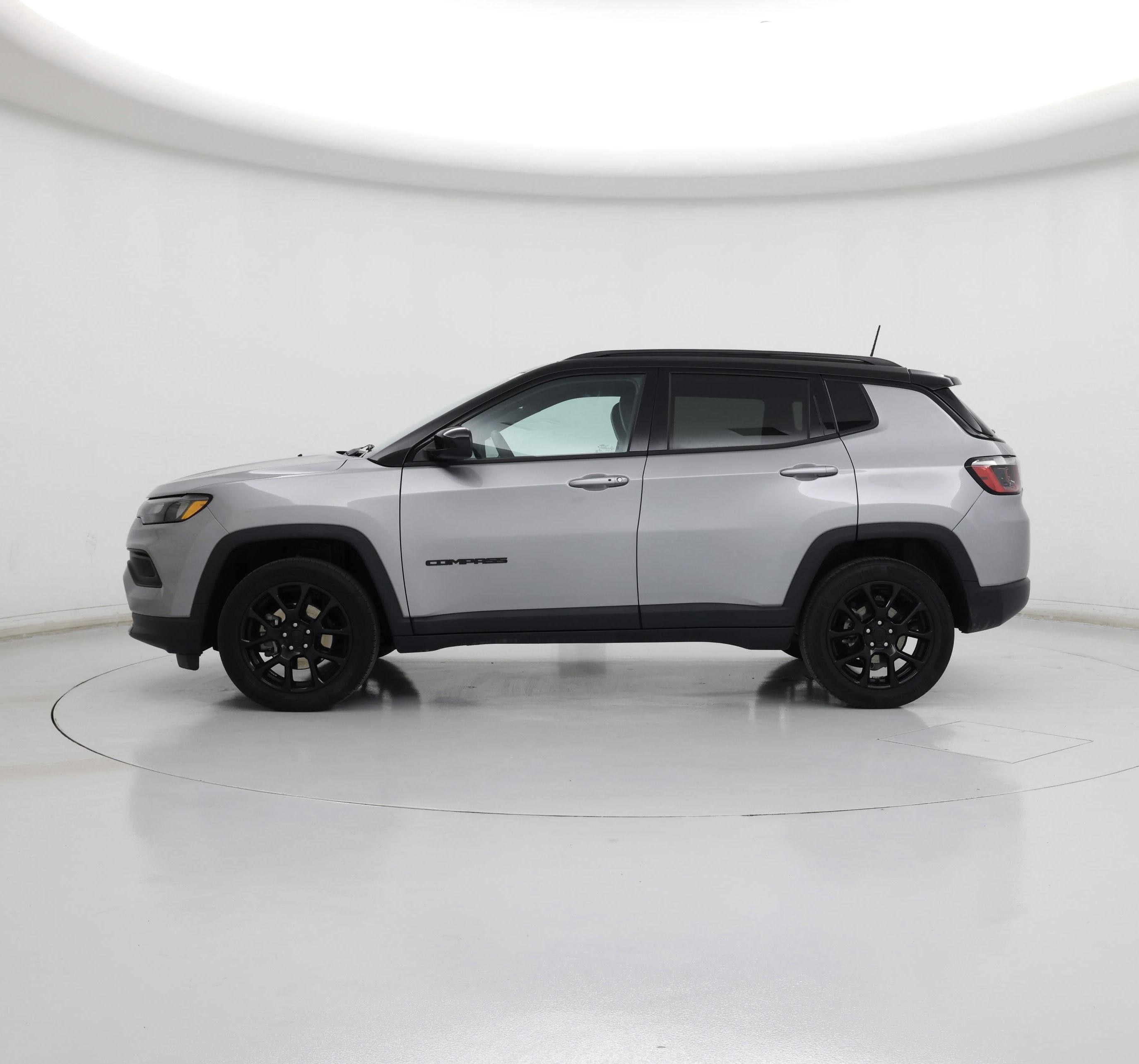 Thumbnail: 2022 Jeep Compass - 3