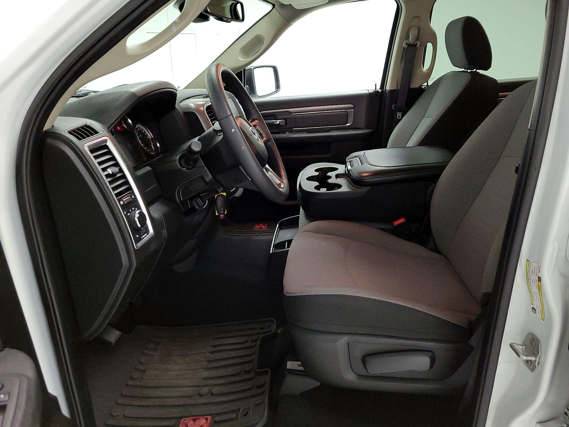 Thumbnail: 2023 RAM 1500 Classic - 11