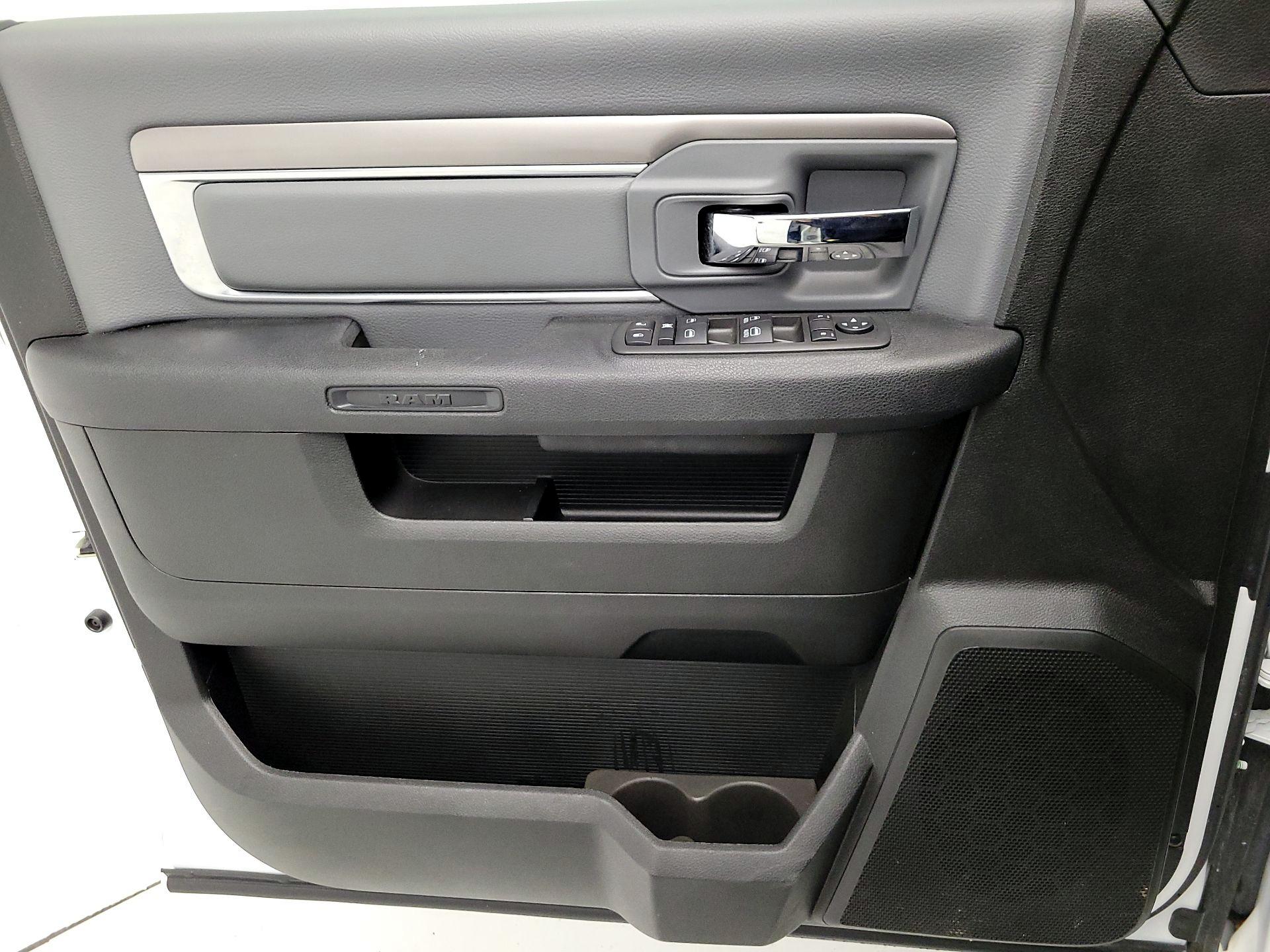 Thumbnail: 2023 RAM 1500 Classic - 12