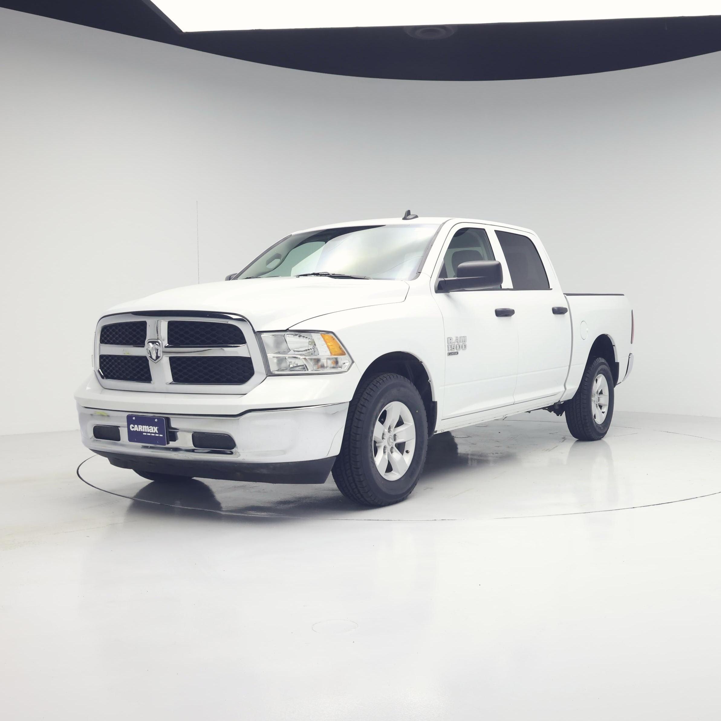 Thumbnail: 2023 RAM 1500 Classic - 4