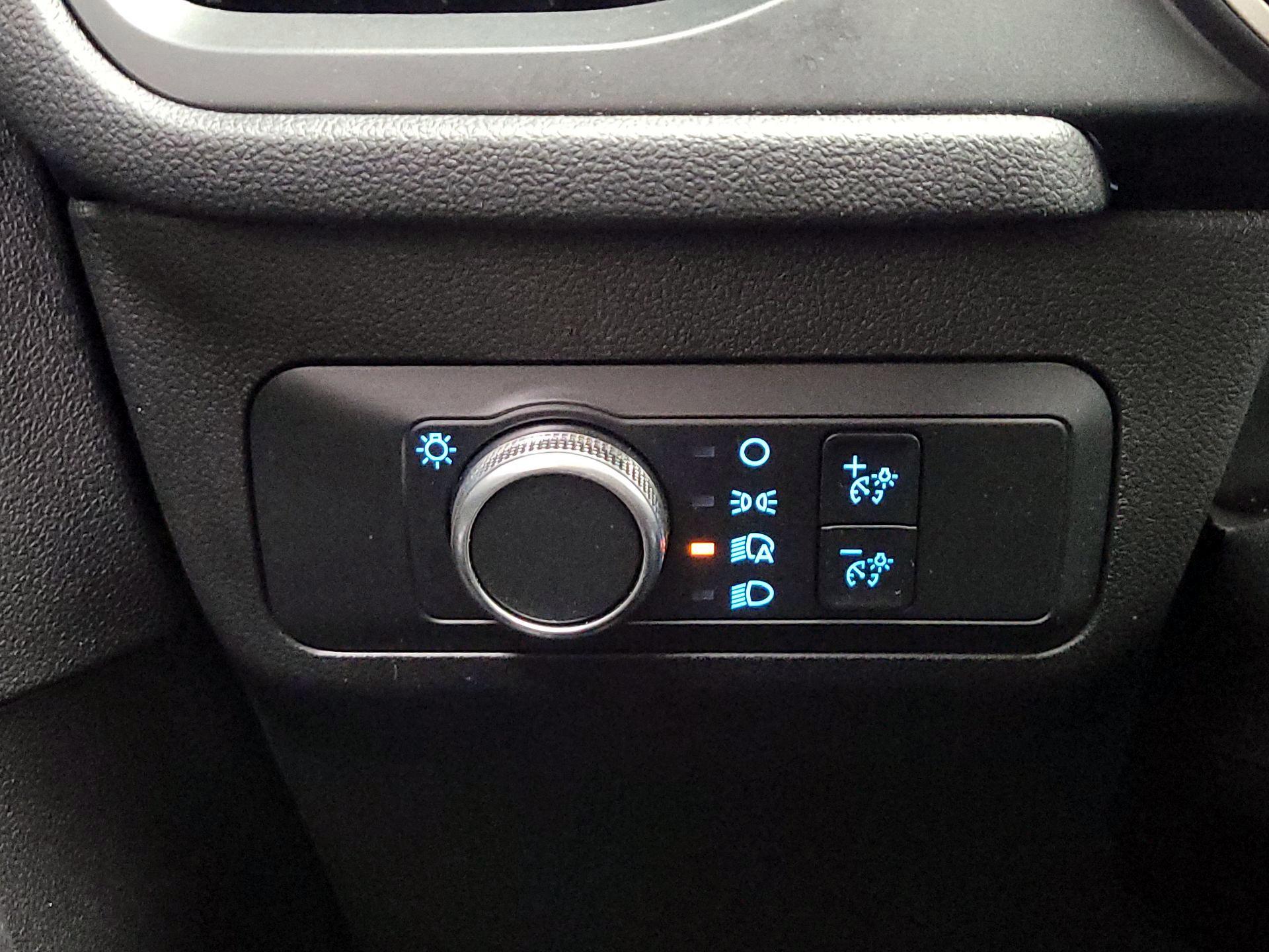 Thumbnail: 2022 Ford Escape - 13