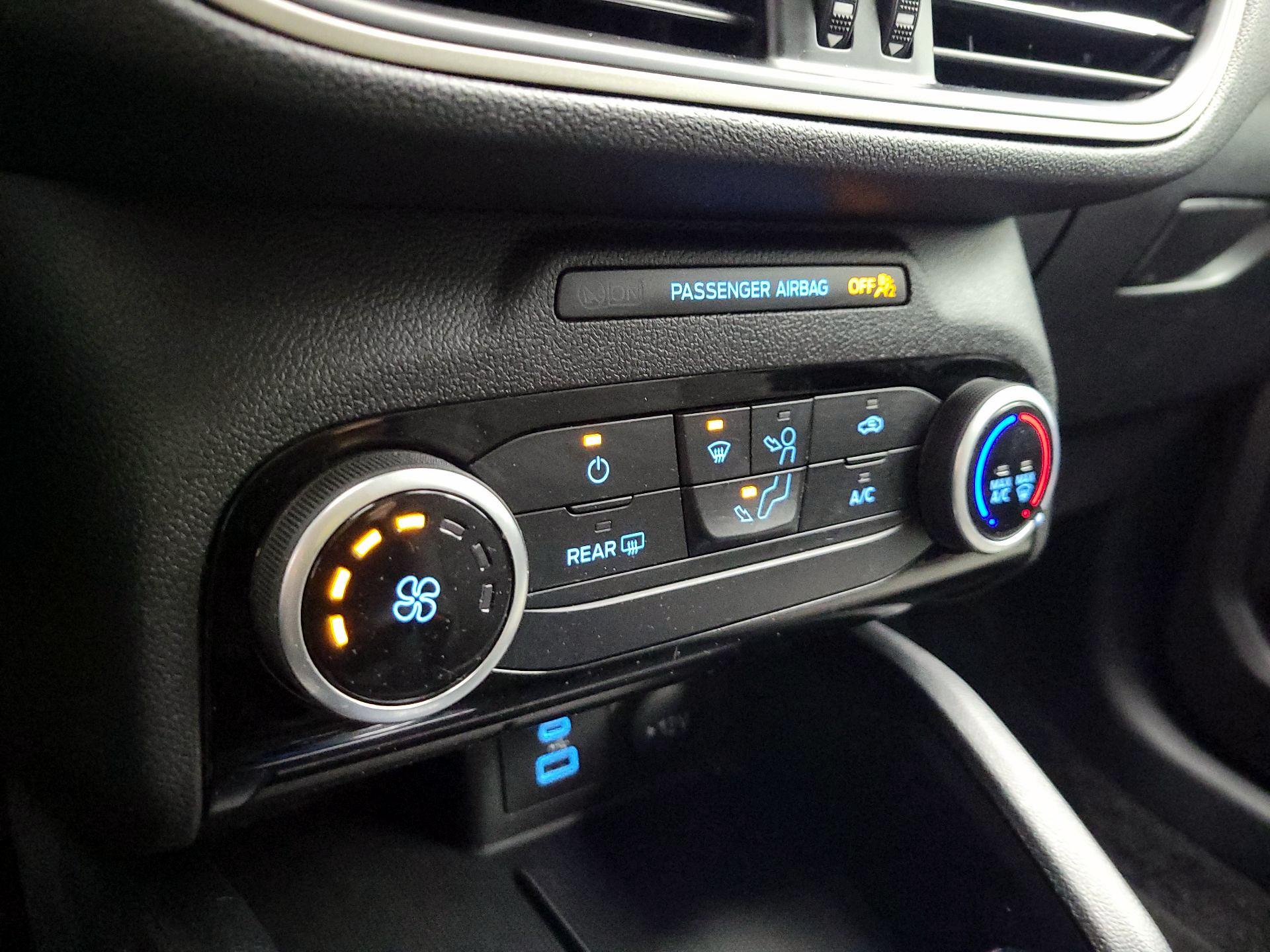 Thumbnail: 2022 Ford Escape - 16