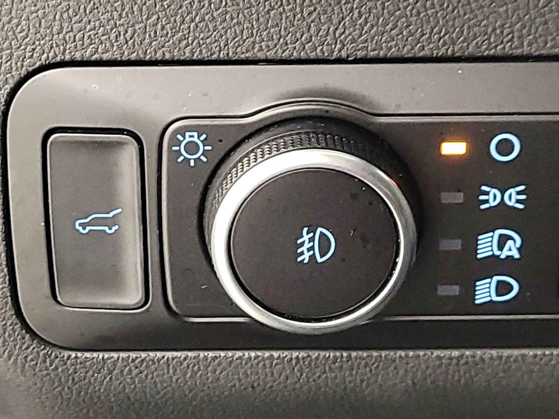 Thumbnail: 2022 Ford Escape - 13