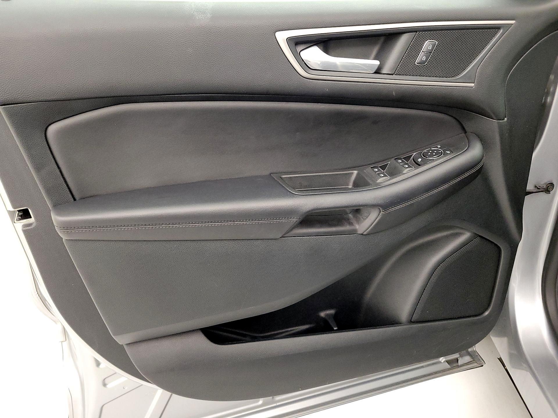 Thumbnail: 2022 Ford Edge - 12